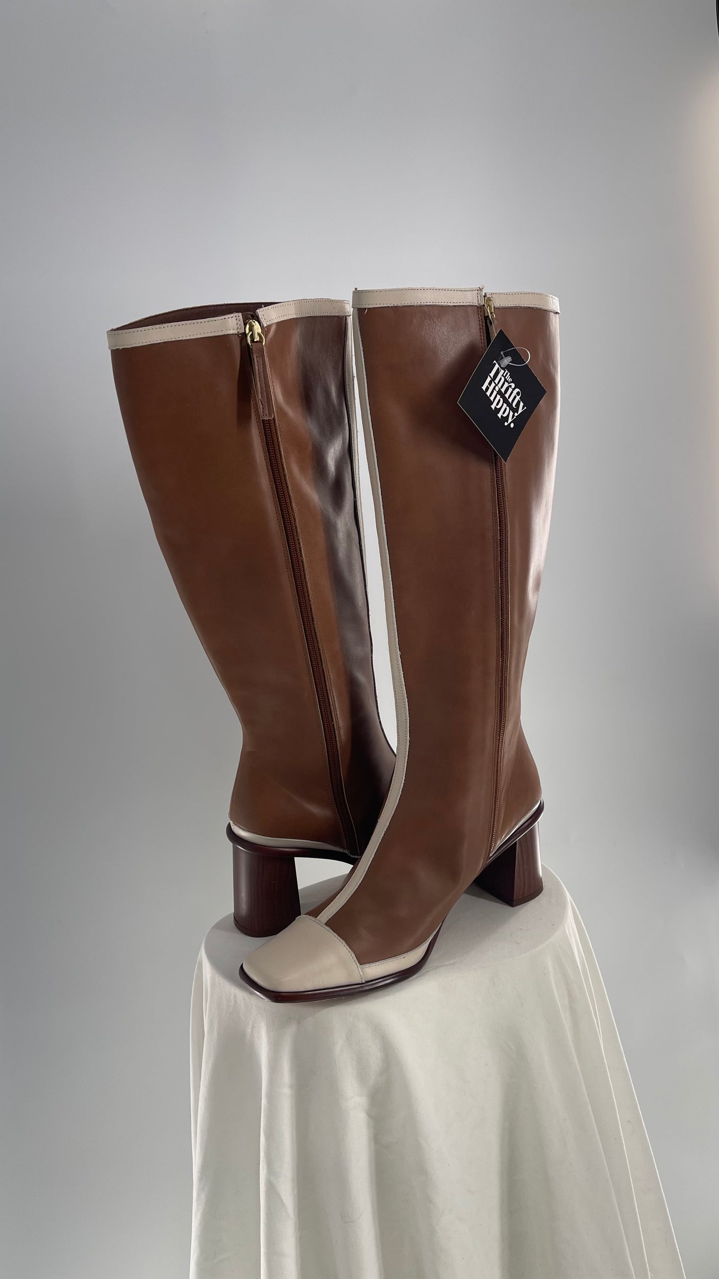 ALOHAS Brown and White Paneled Leather Booties (42)