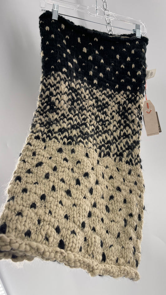 Anthropologie Bickley + Mitchell Beige and Black Heavy Chunky Knit Infinity Tube Scarf with Tags Attached