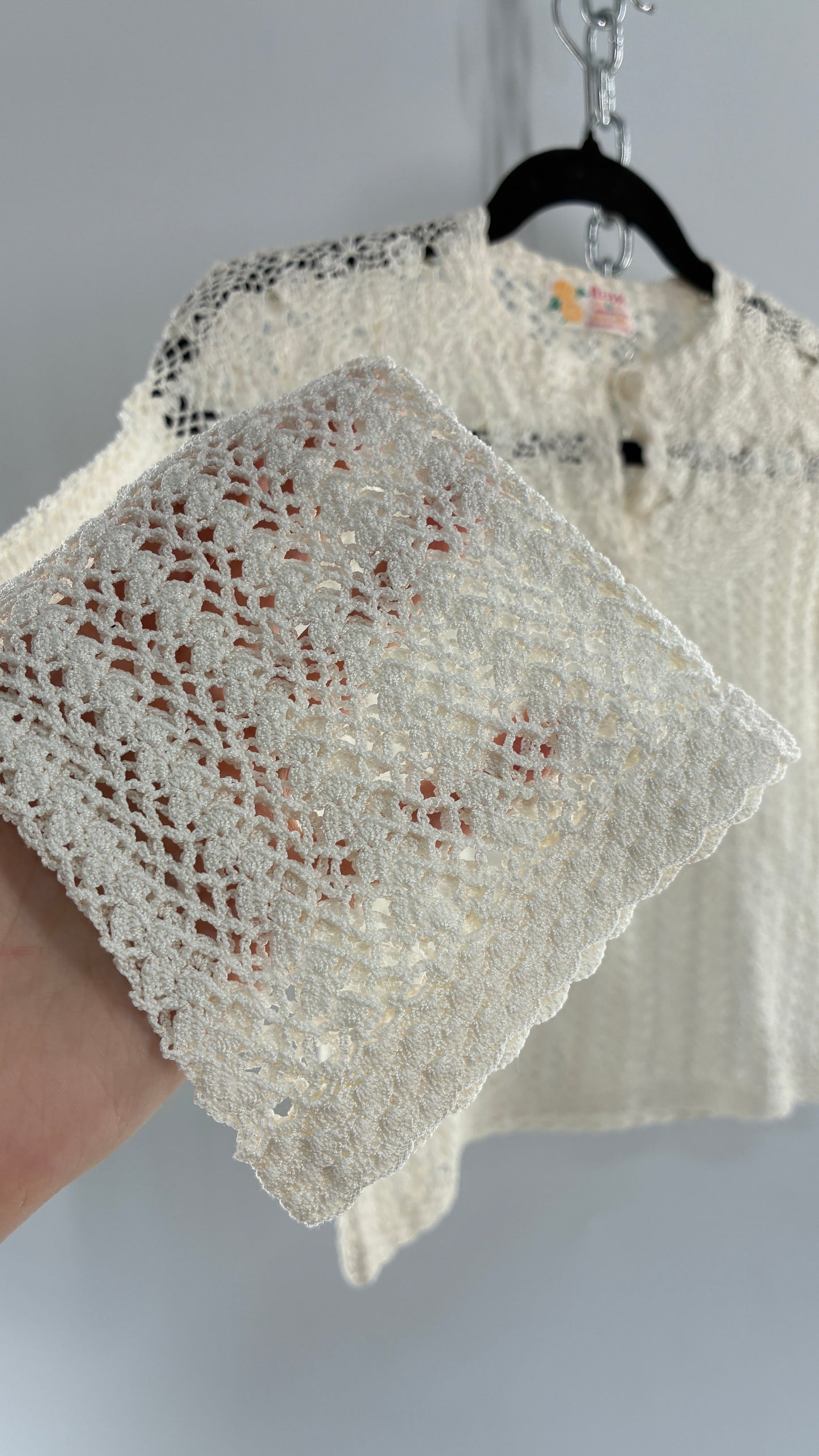 Vintage 1970s White Crochet Hand Made Quarter Sleeve Tunic Top Made in Shanghai (XS)