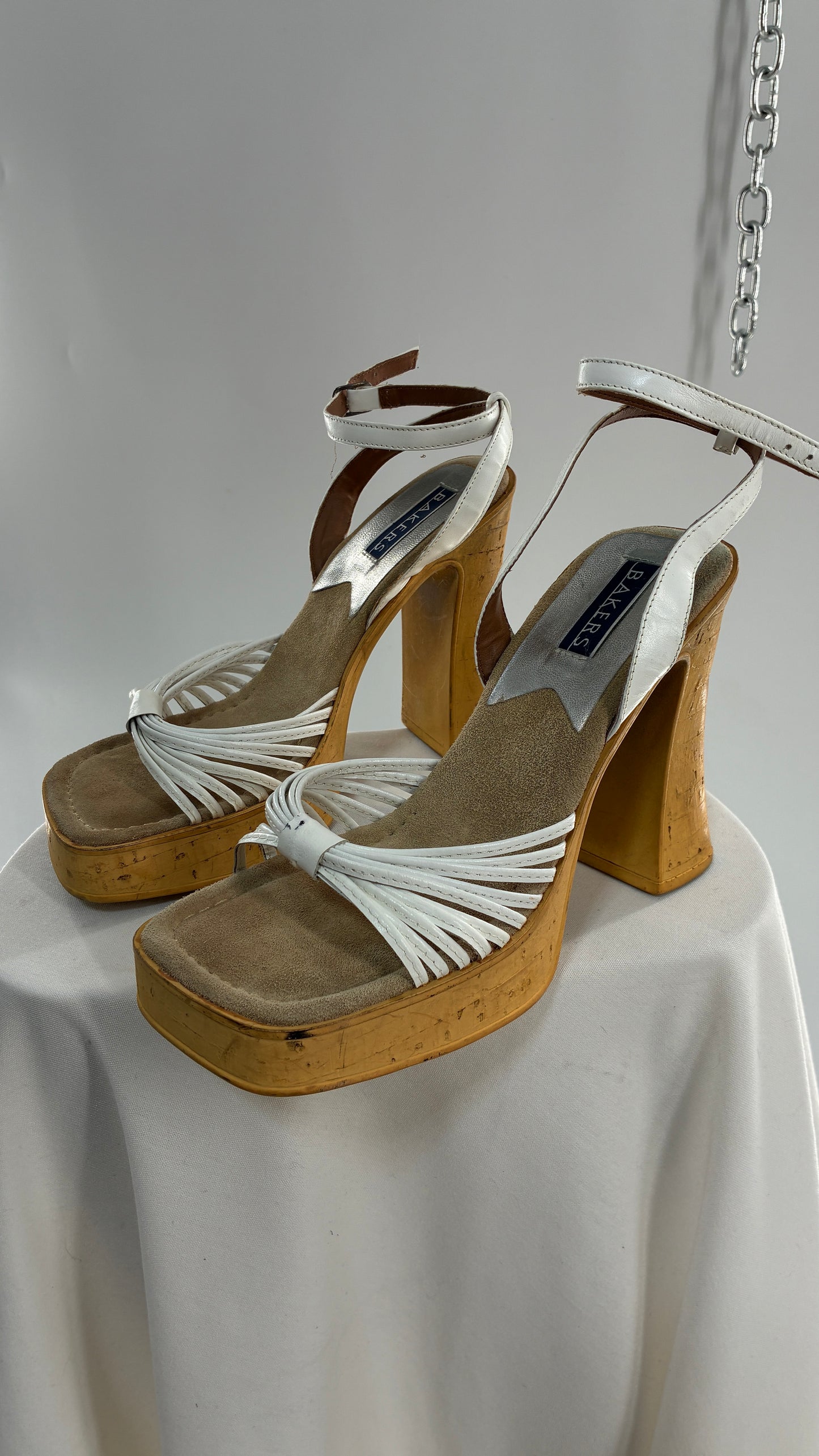 Vintage 1990s Baker Square Toe Block Heel White Platform Sandal Heel (8)