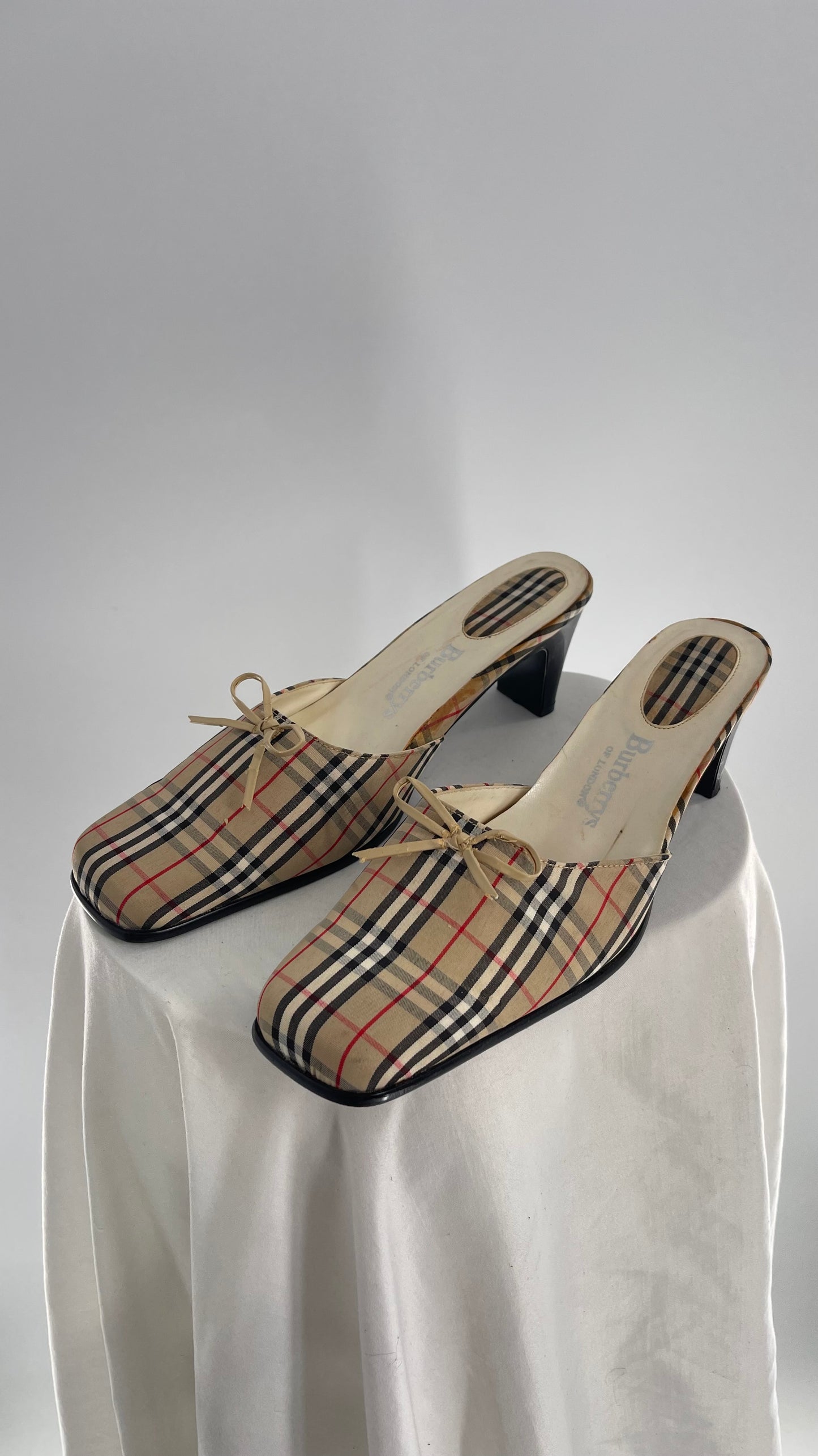 Vintage Rare Burberry Plaid Patterned Kitten Heel (10)