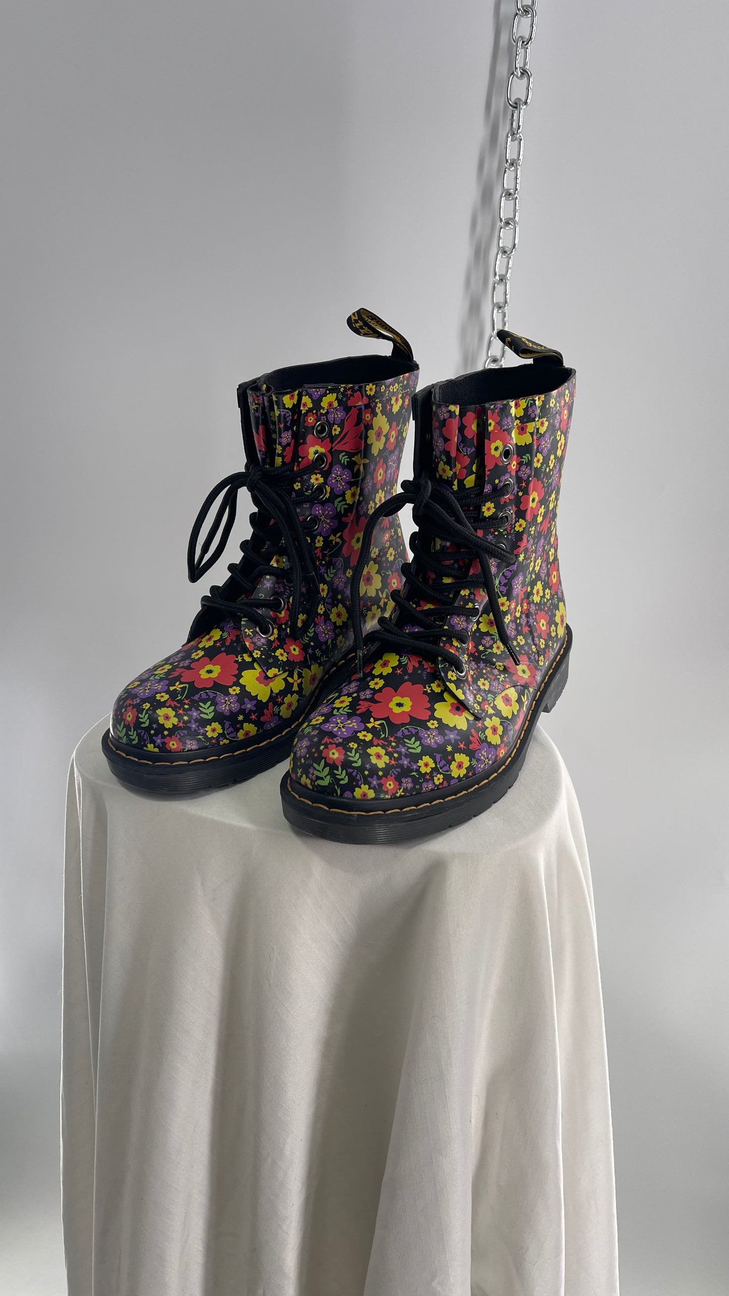 Doctor Martens Flower Printed Rubber Boots (9L 8M)