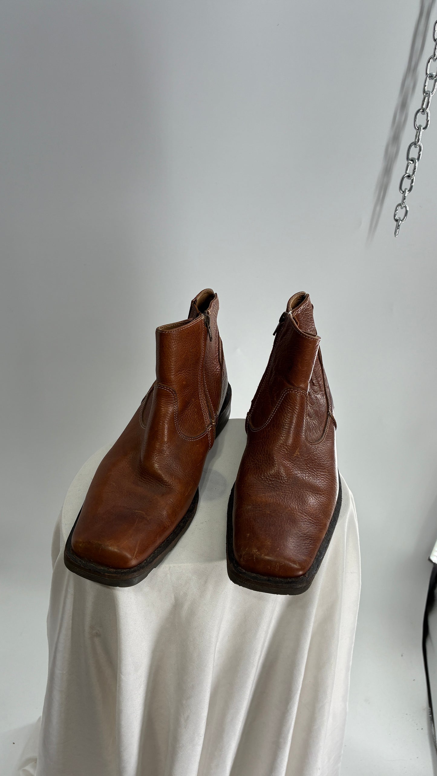 Vintage STEVE MADDEN Men’s Brown Leather Square Toe Chelsea Boot (9.5)