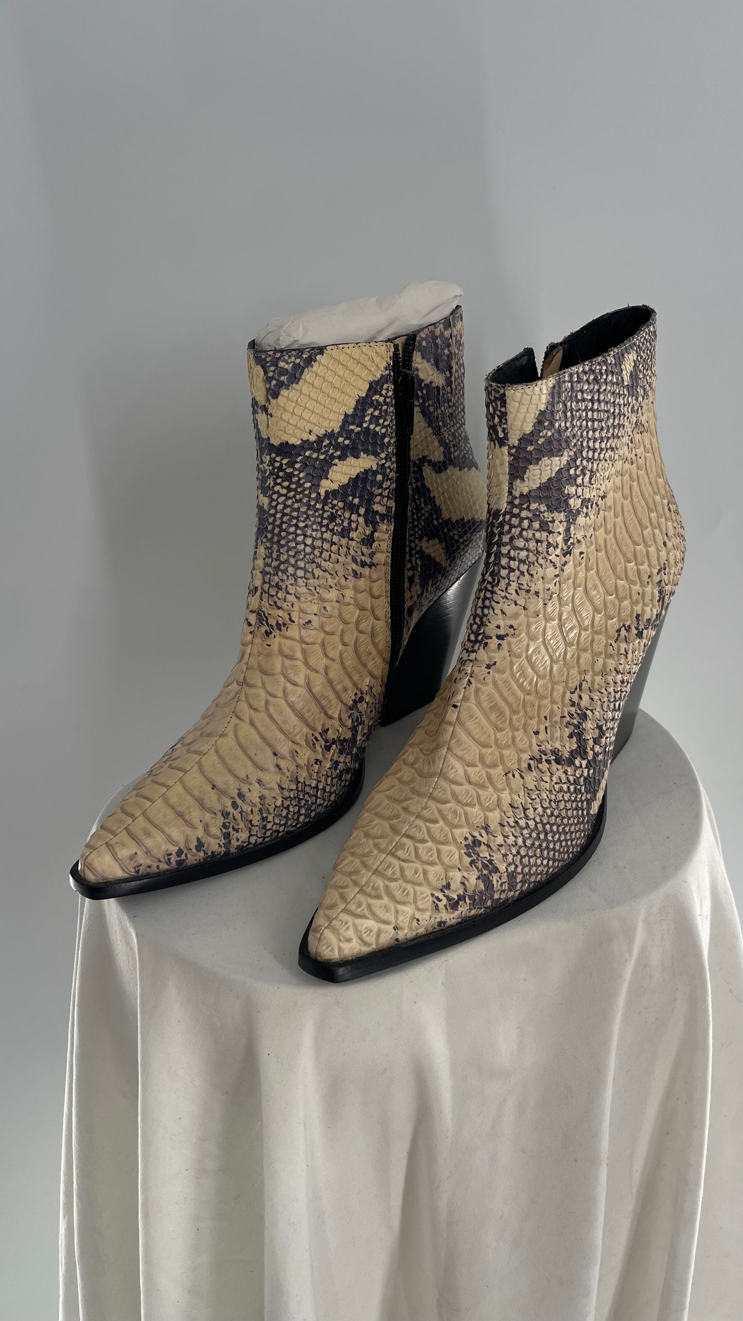 Jeffrey Campbell Snake Skin Patterned Pointed Boots (10)