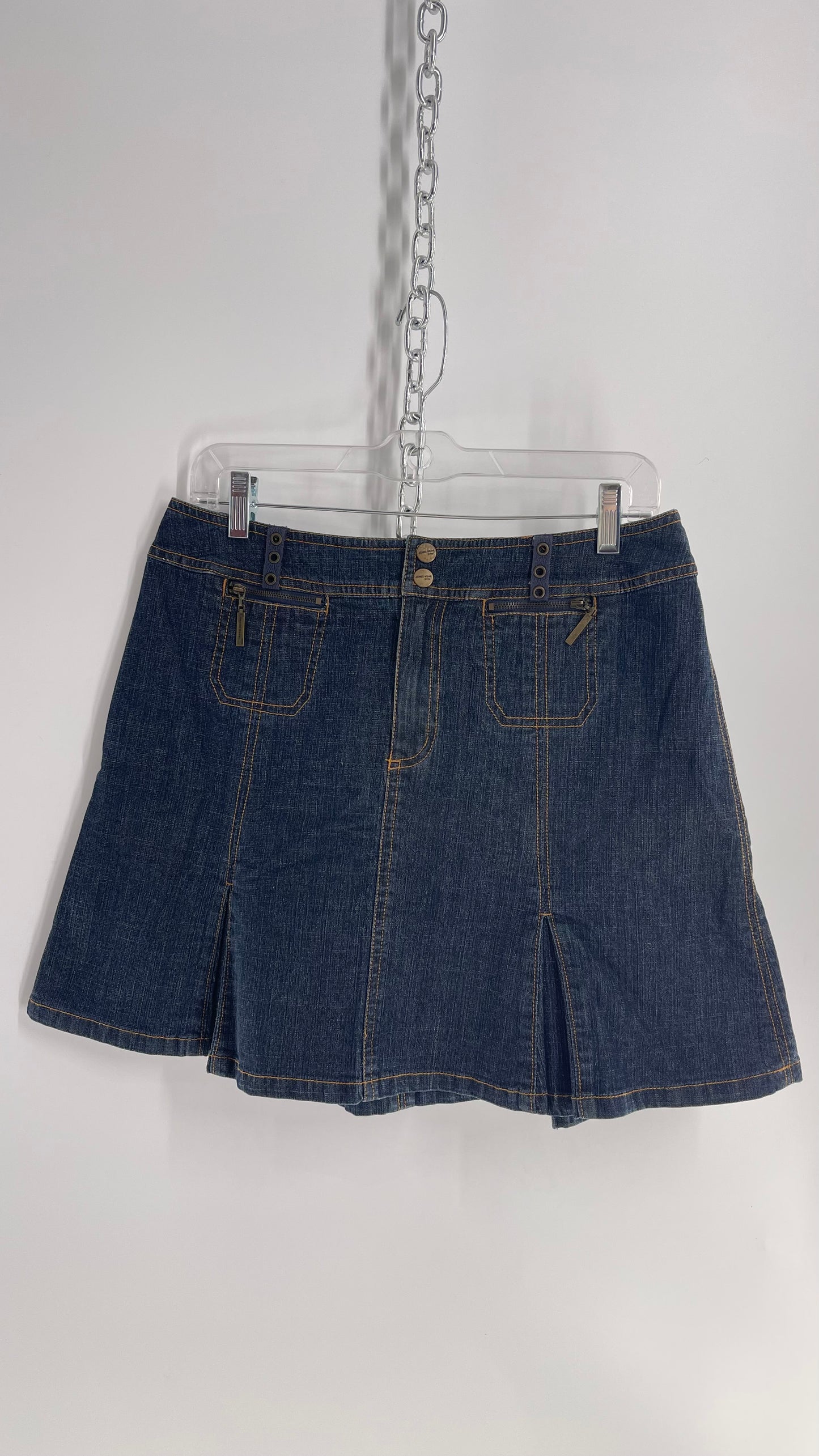 Vintage JonesWear Jeans Dark Wash Pleated Mini Skirt with Zipper Pockets and Grommet Belt Loops (8)