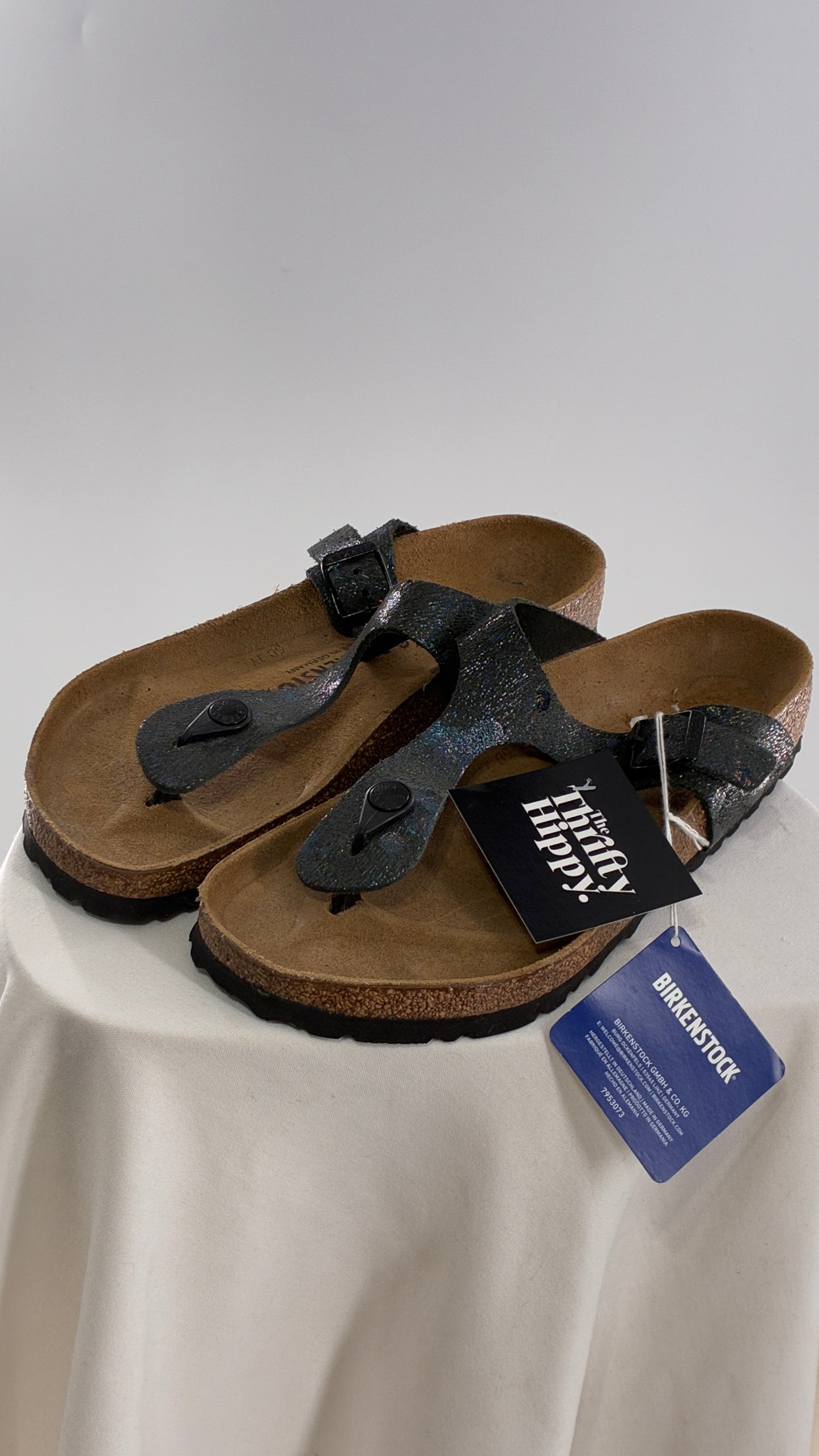 BIRKENSTOCK Sandal Iridescent Navy Thong Sandal with Tags Attached (40)