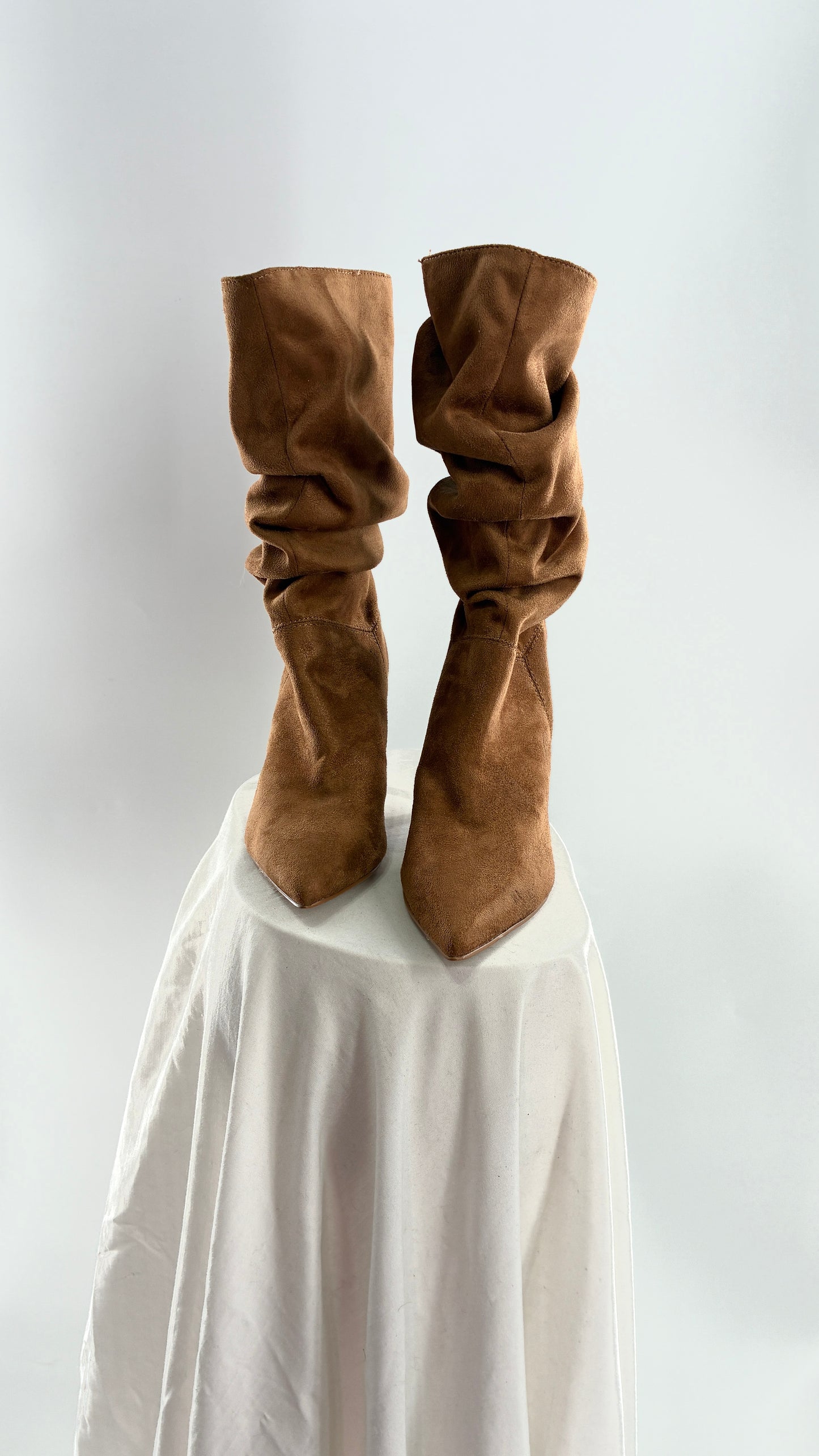 Vintage NINE WEST 1990s Scrunched Pointed Toe Boots (6.5)