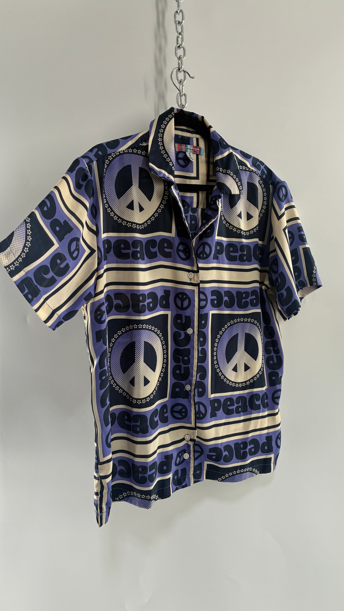 Urban Outfitters Silky Men’s Retro Button Up (Medium)