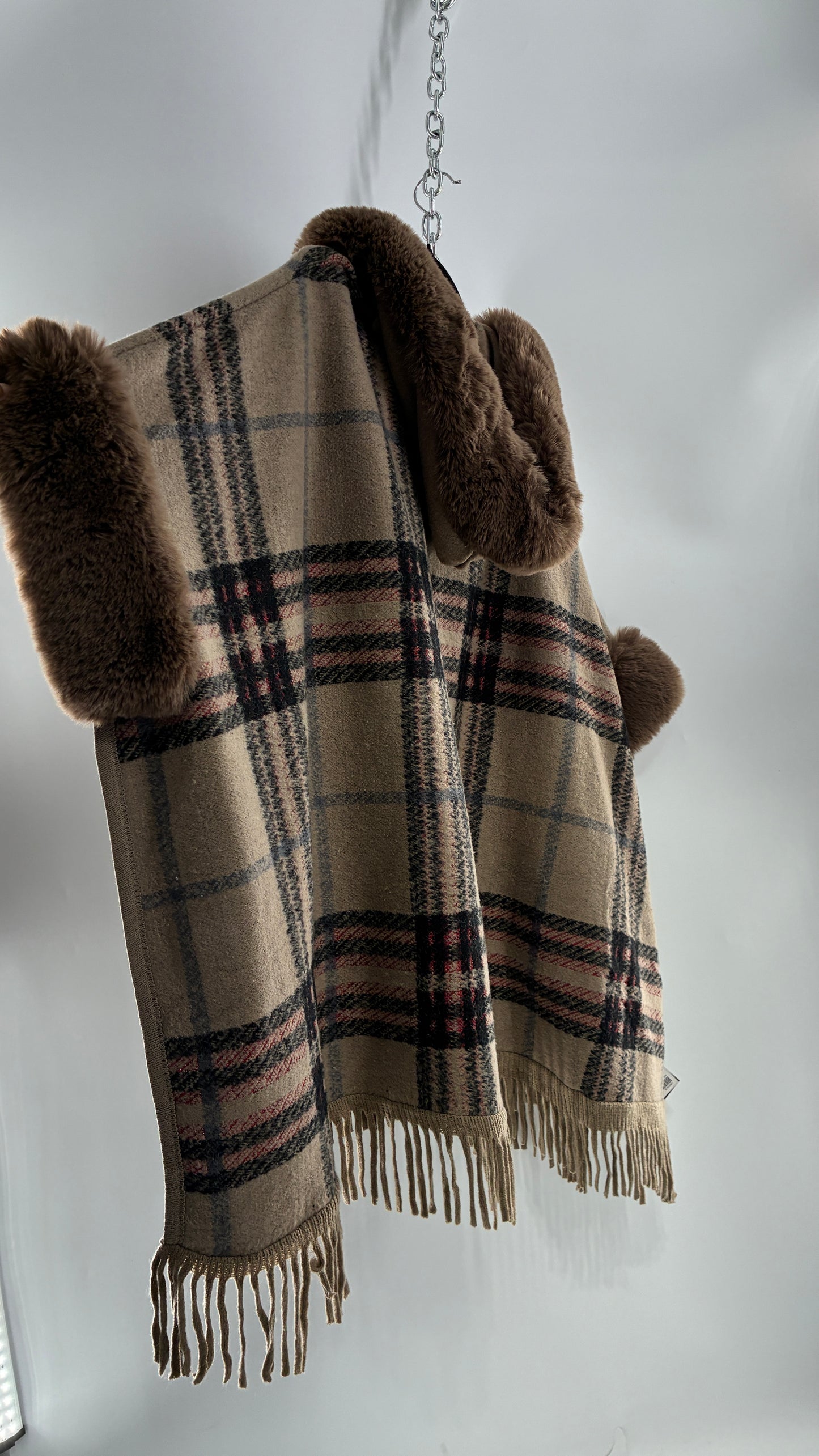 FADIVO NEW YORK Plaid Taupe Cape with Fur Trim and Tags Attached (OS)