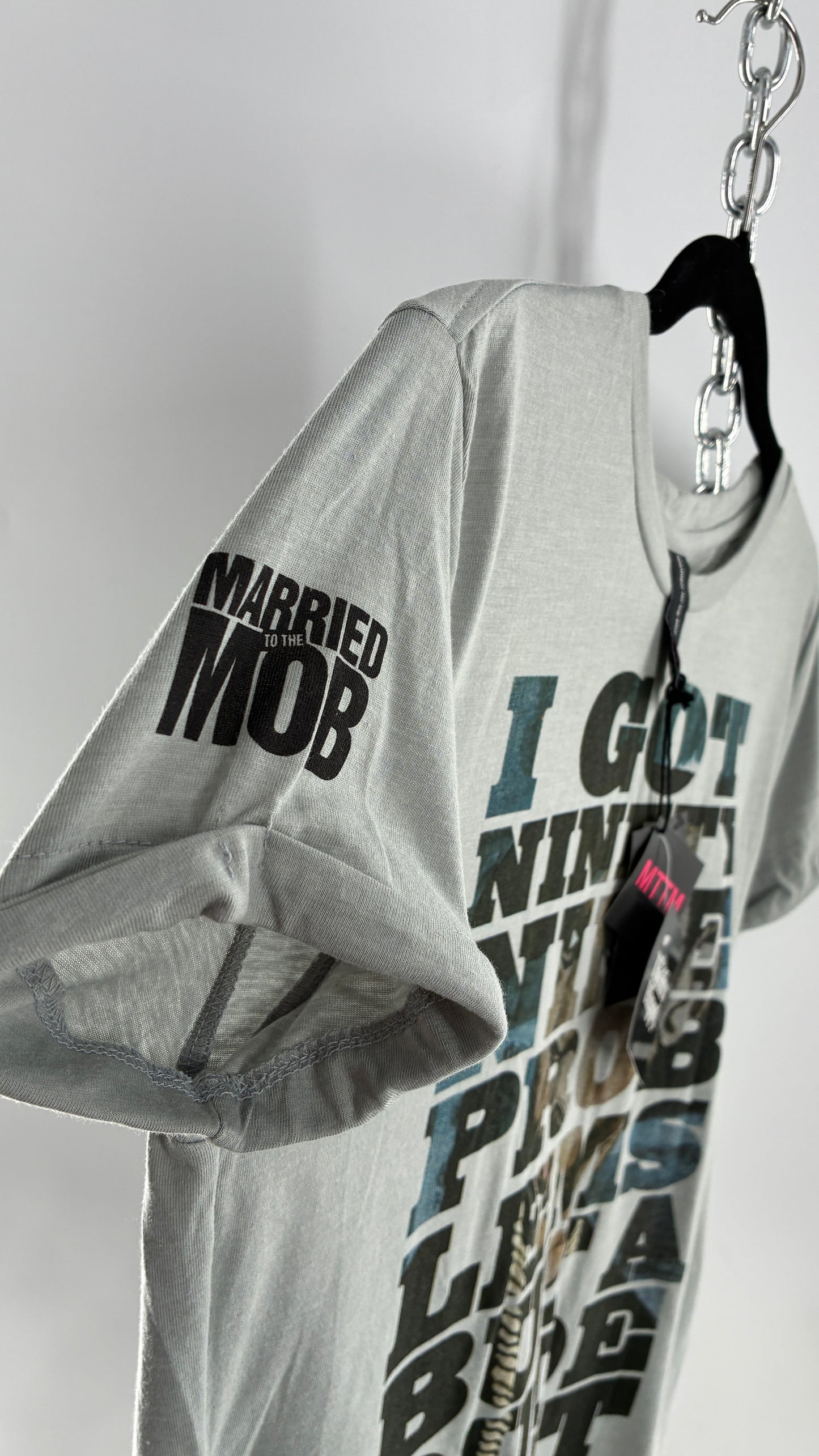 Vintage MARRIED TO THE MOB “I got 99 Problems But a Dude Ain’t One” Grey (Large)