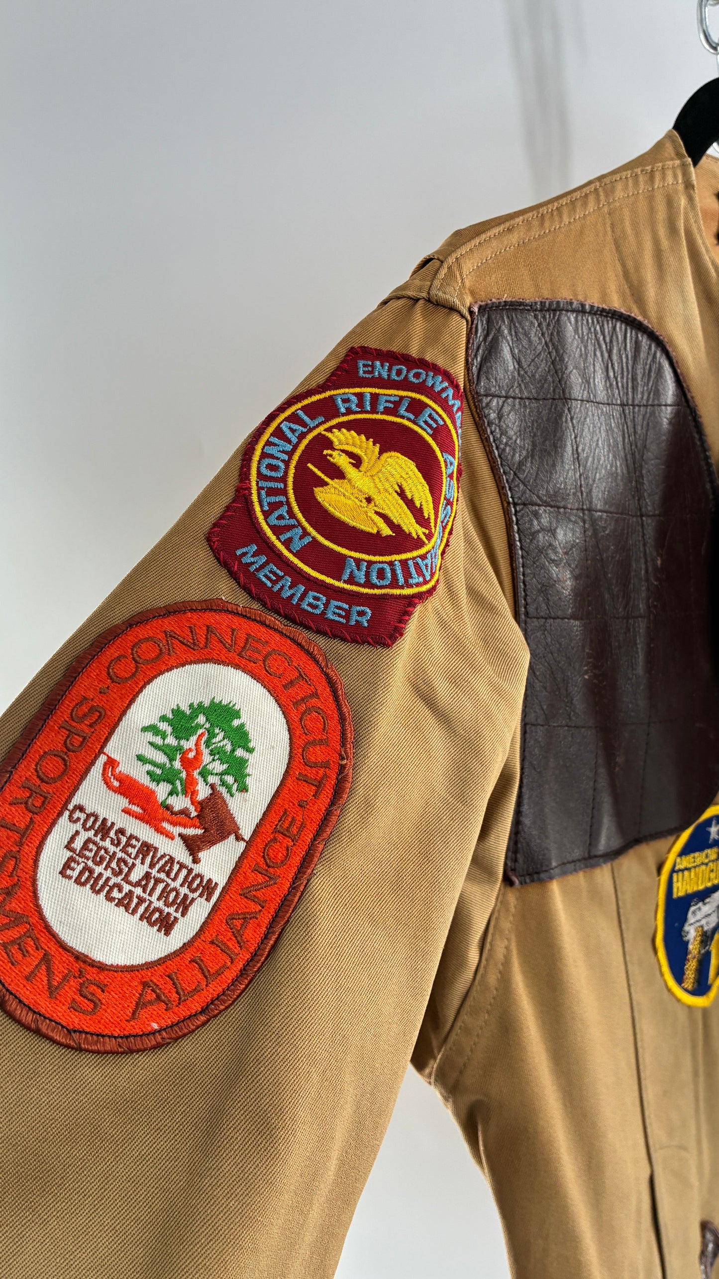 Vintage CT Ranger Shooting/Hunting Jacket Covered in Badges (42/Medium)