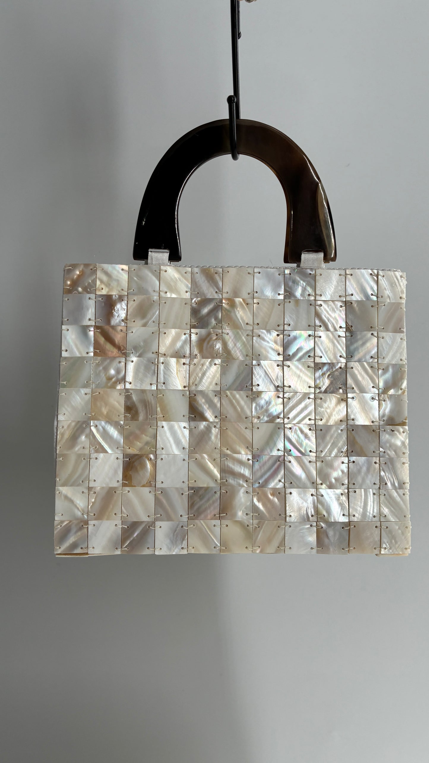 Vintage Seashell Off White Tile Mini Hand Bag