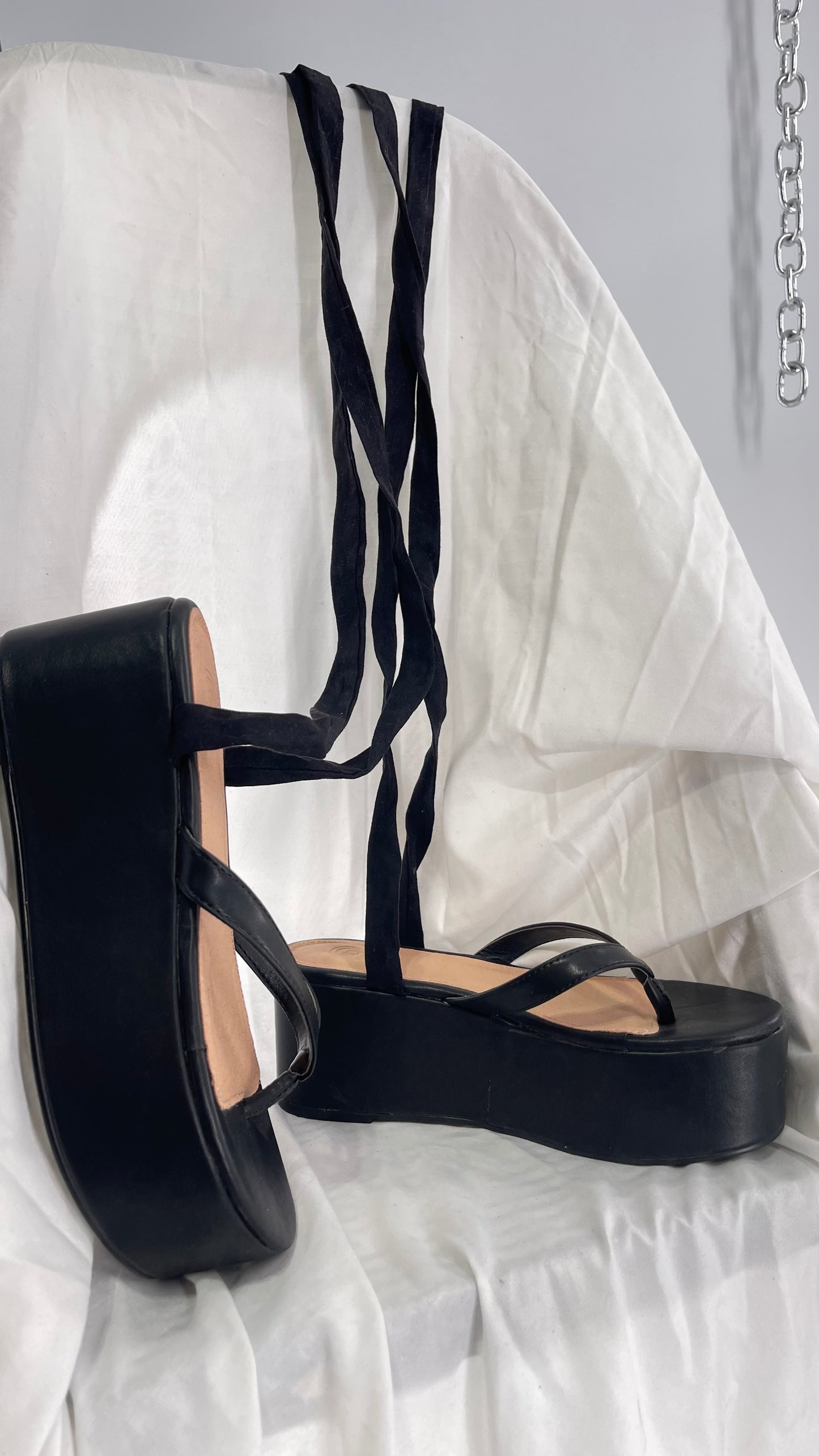 Urban Outfitters Black Platform Thong Sandal with Wrap Around Knee/Thigh High Straps (7)