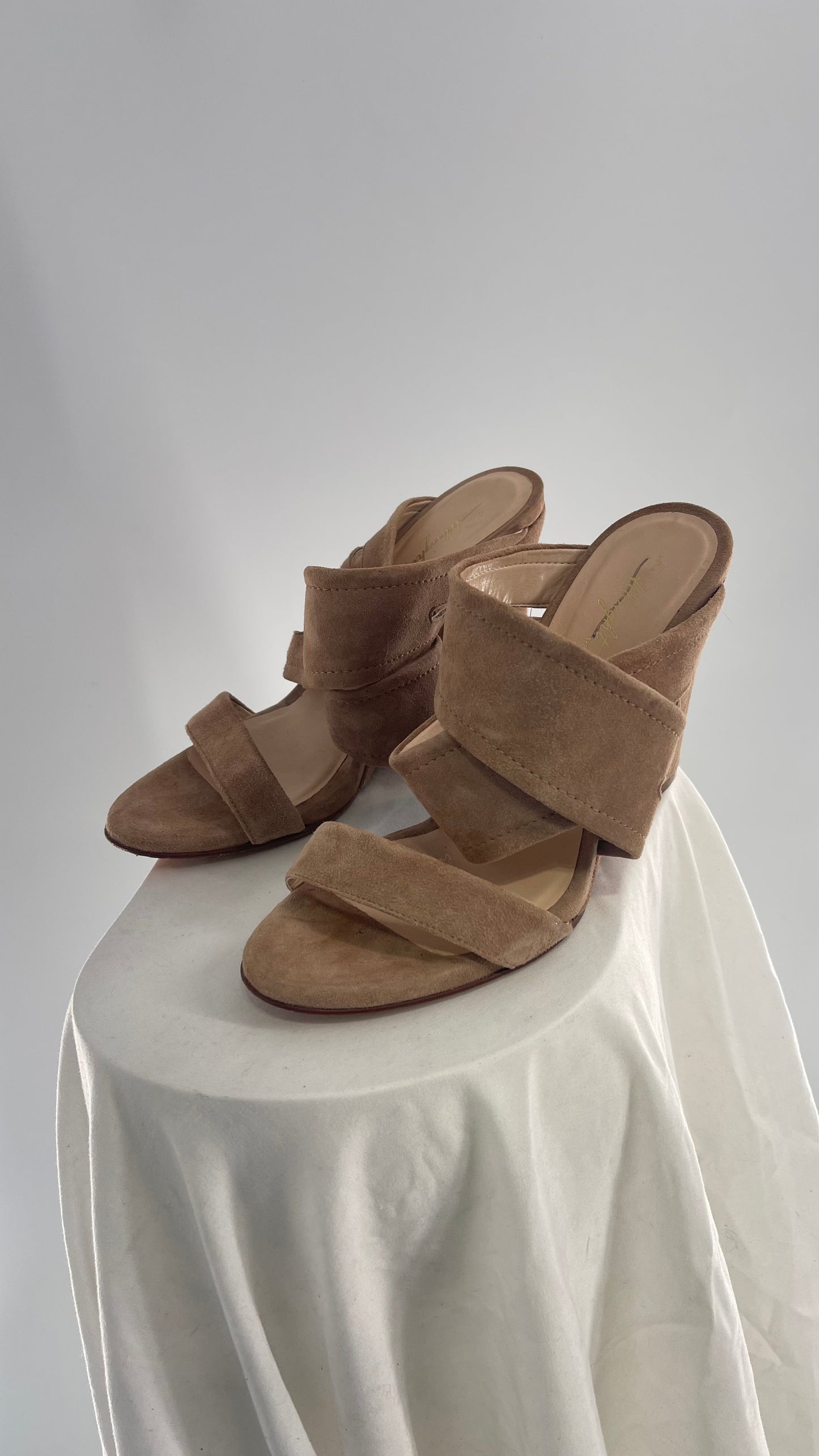 Ms.Albright Anthropologie Tan Suede Leather Strappy Wedge Heel (41)