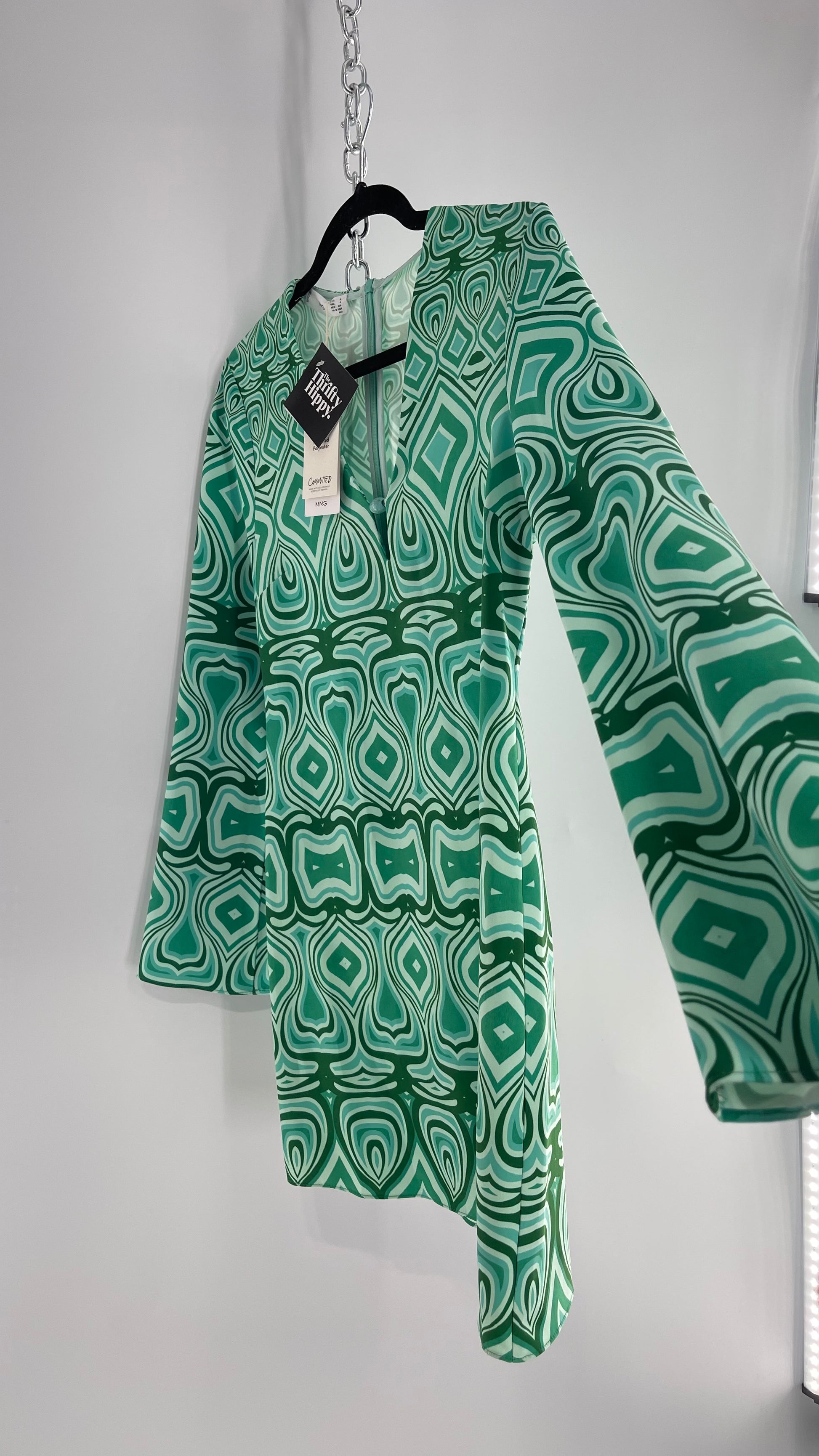 MNG Groovy Green Retro Psychedelic Dress (4) The Thrifty Hippy MNG Groovy Green Retro Psychedelic Dress (4) The Thrifty Hippy