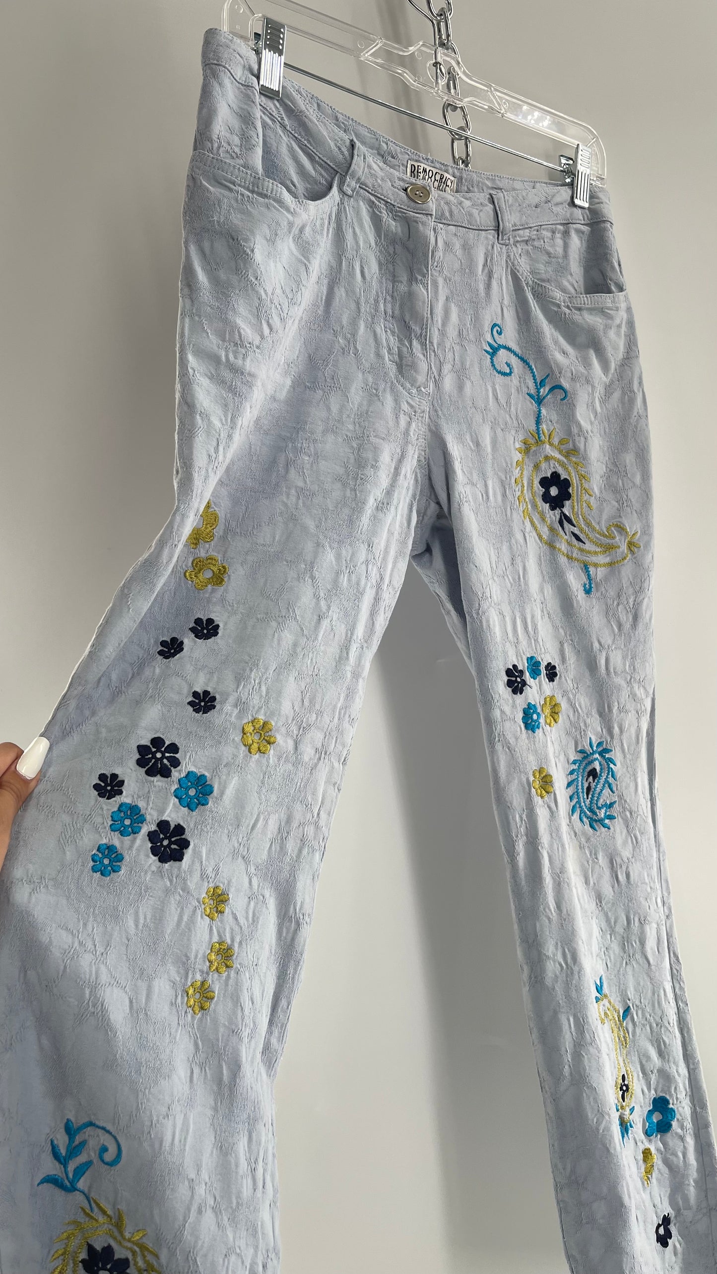 Vintage DEMOCRACY Embroidered, Textured Kickflares (8 Petite)