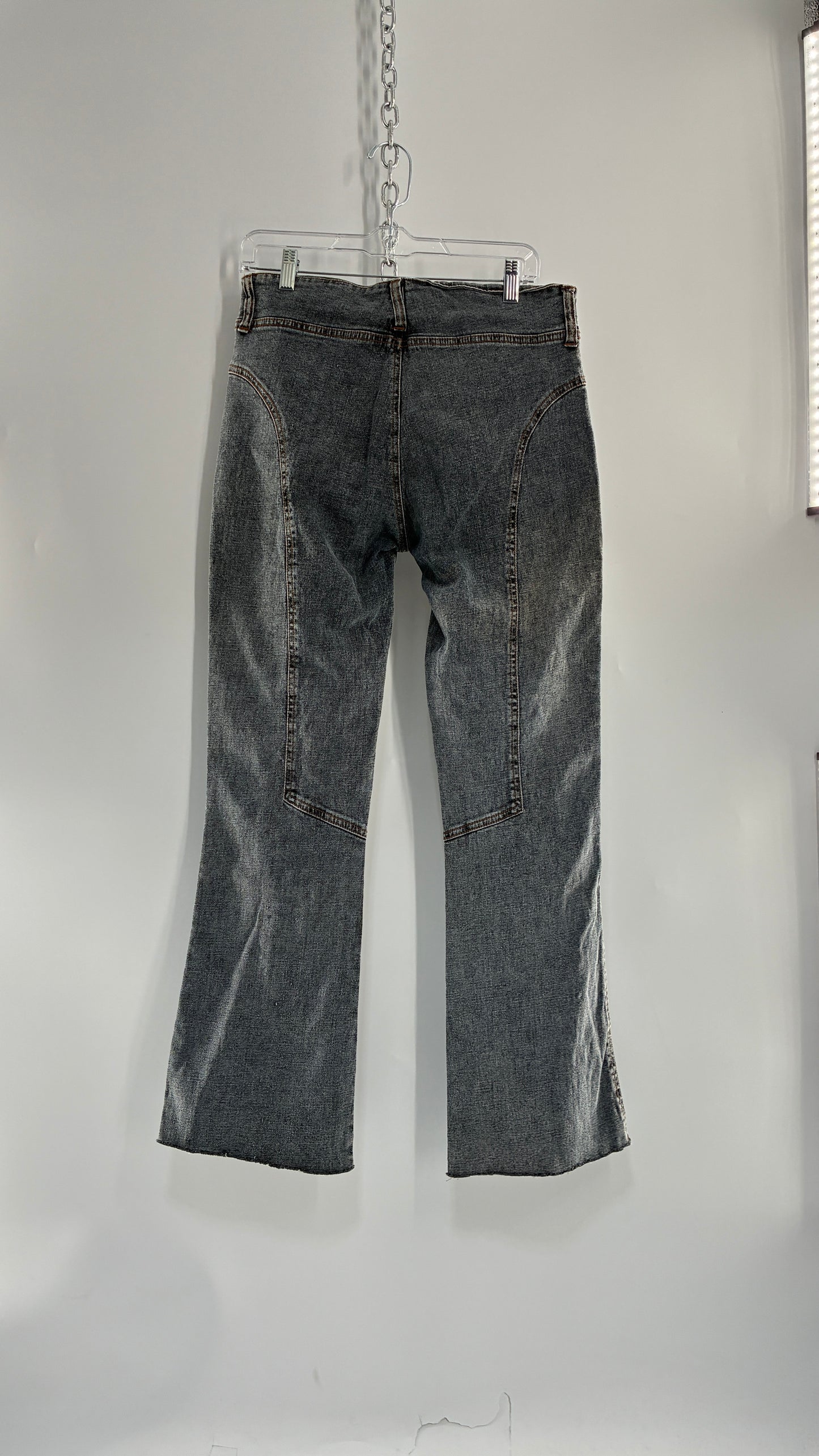 Vintage GUESS JEANS Stone Wash Jeans with Front Zipper Closure (30)