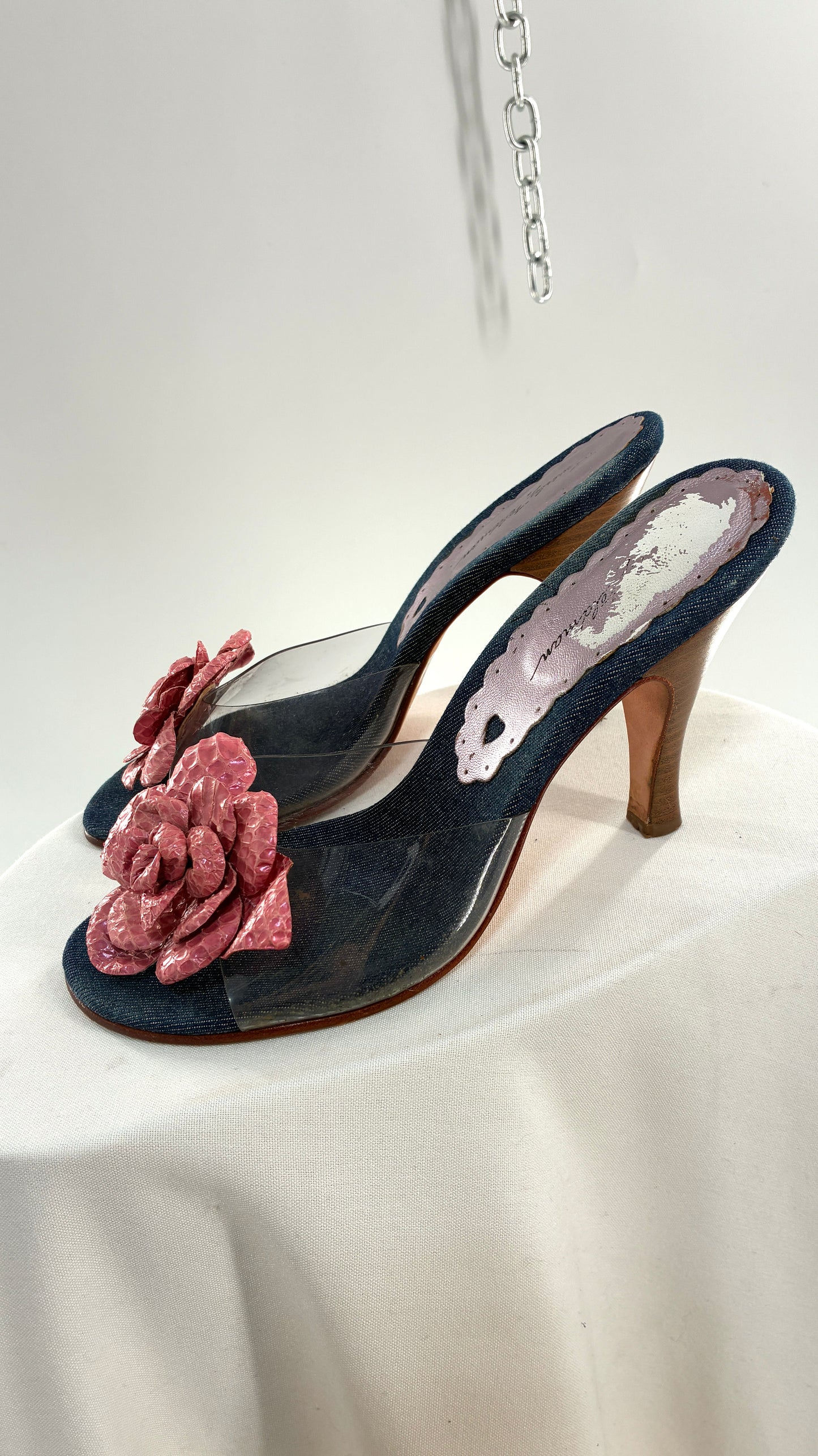 Vintage BEVERLY FELDMAN Jean Heel with Pink Floral Appliqué (8)