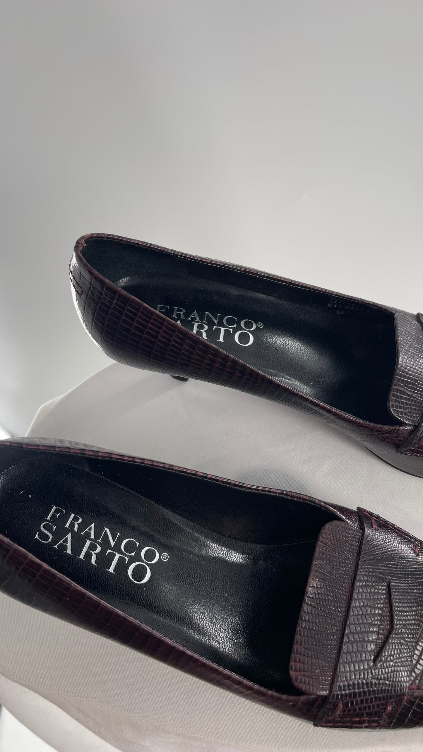 Franco Sarto Reddish Brown Leather Embossed Loafer Style Pointed Toe Kitten Heel(6.5) Made in Brazil