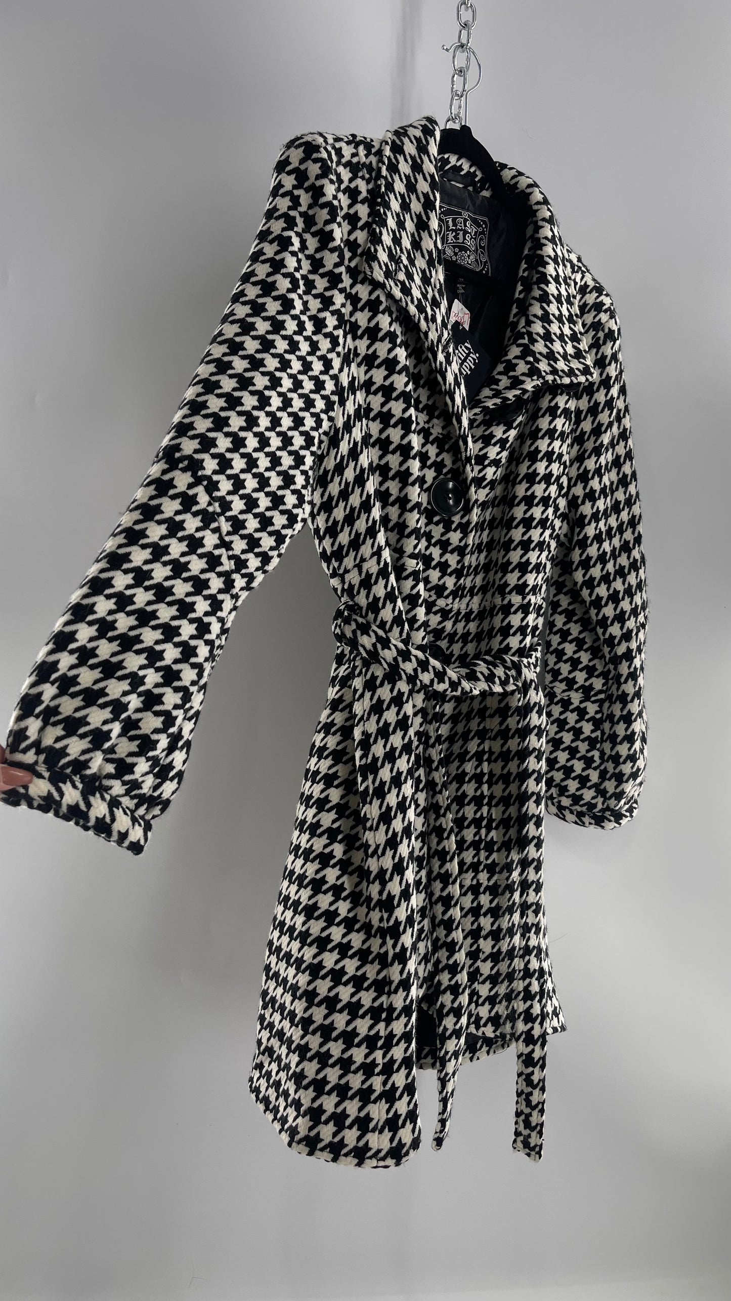 Deadstock Vintage Last Kiss Houndstooth Coat with Bubble Sleeve, Waist Tie, and Sweeping Hem (XXL)