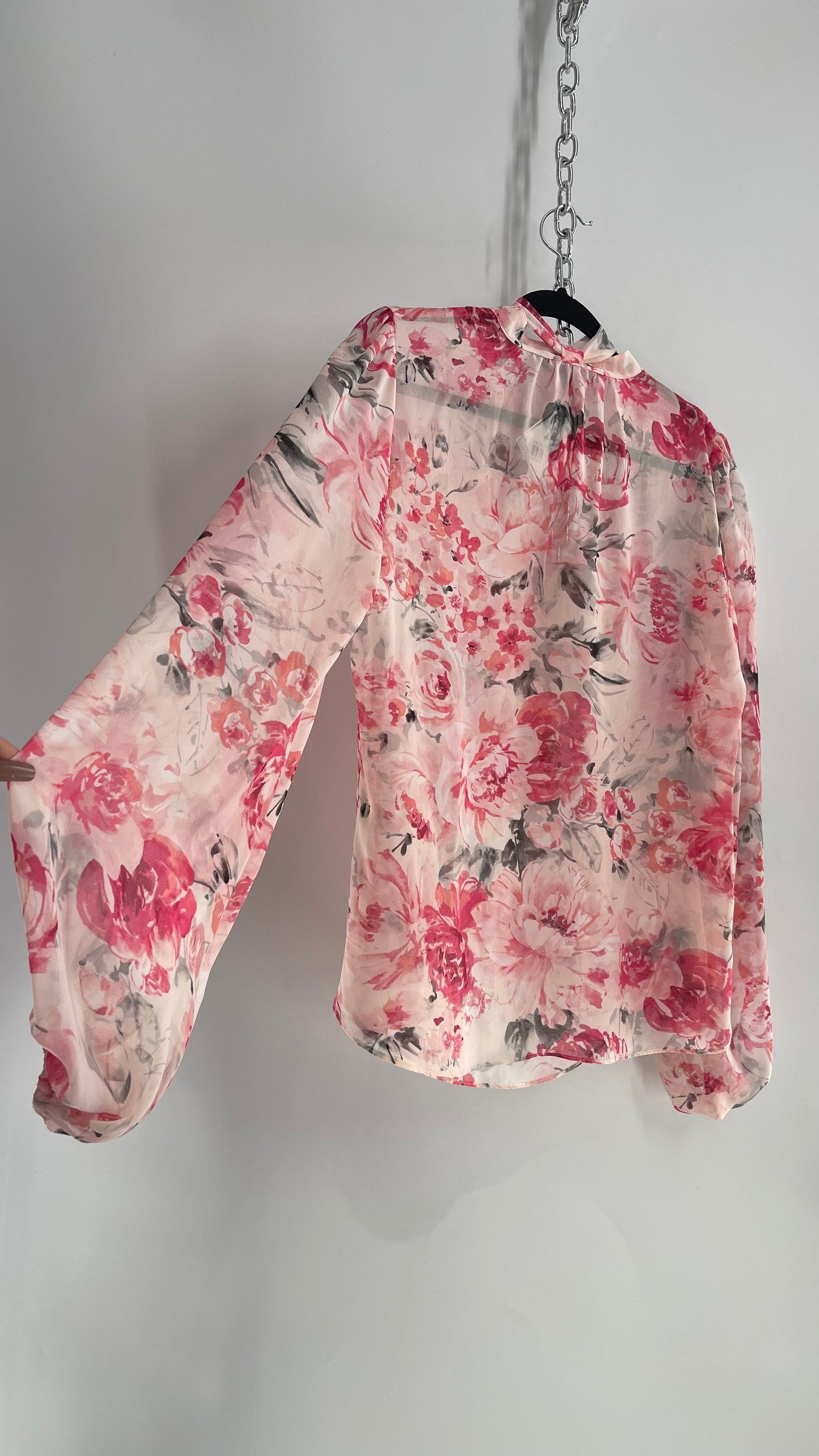 White House| Black Market Pink Floral Tie Neck Bubble Sleeve Blouse (10)