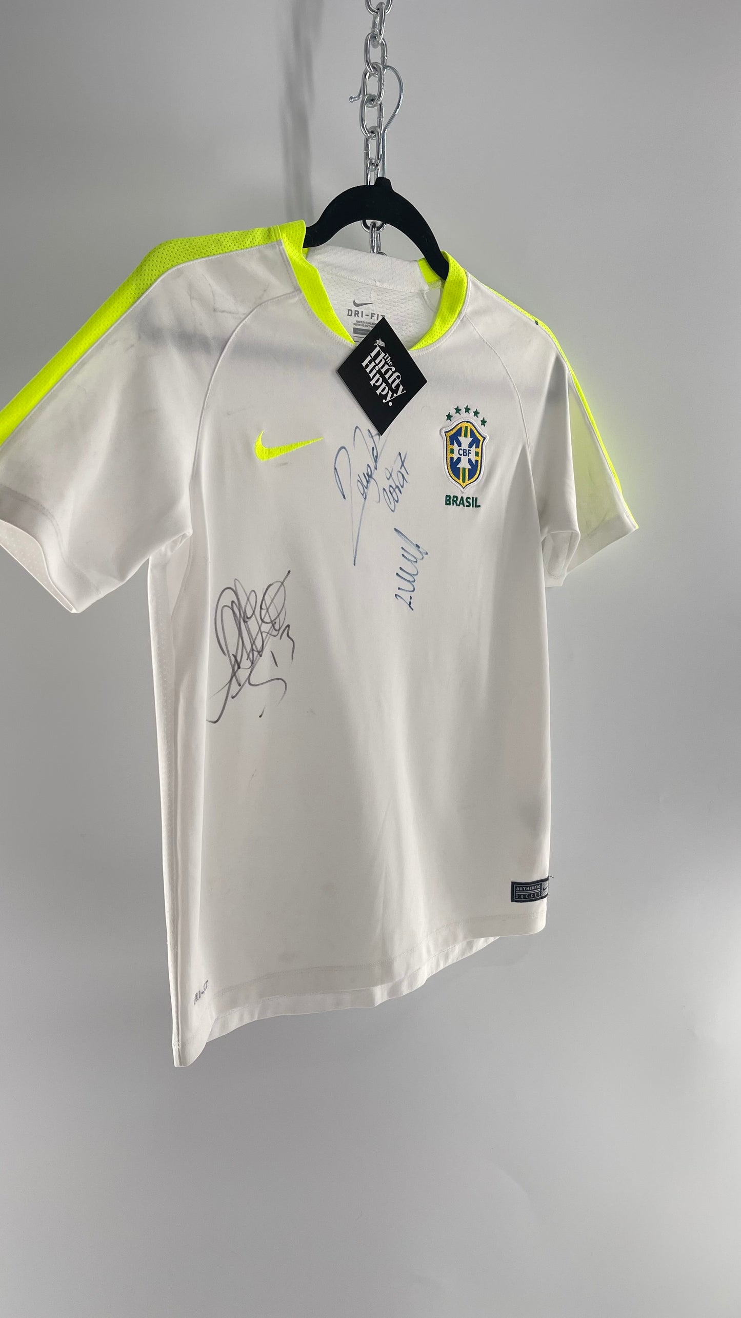 Vintage Nike Brasil CBF Jersey with Chelsea Player DIEGO COSTA, WILLIAN, and OSCAR Signatures (Large)