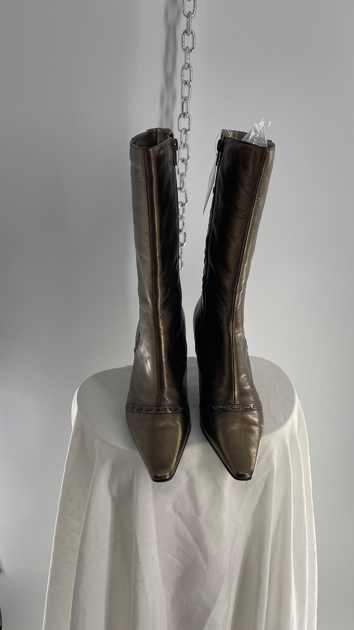 Vintage BANDOLINO Bronze Metallic Pointed Toe Boots with Leather Stitching and Studded Details (7)