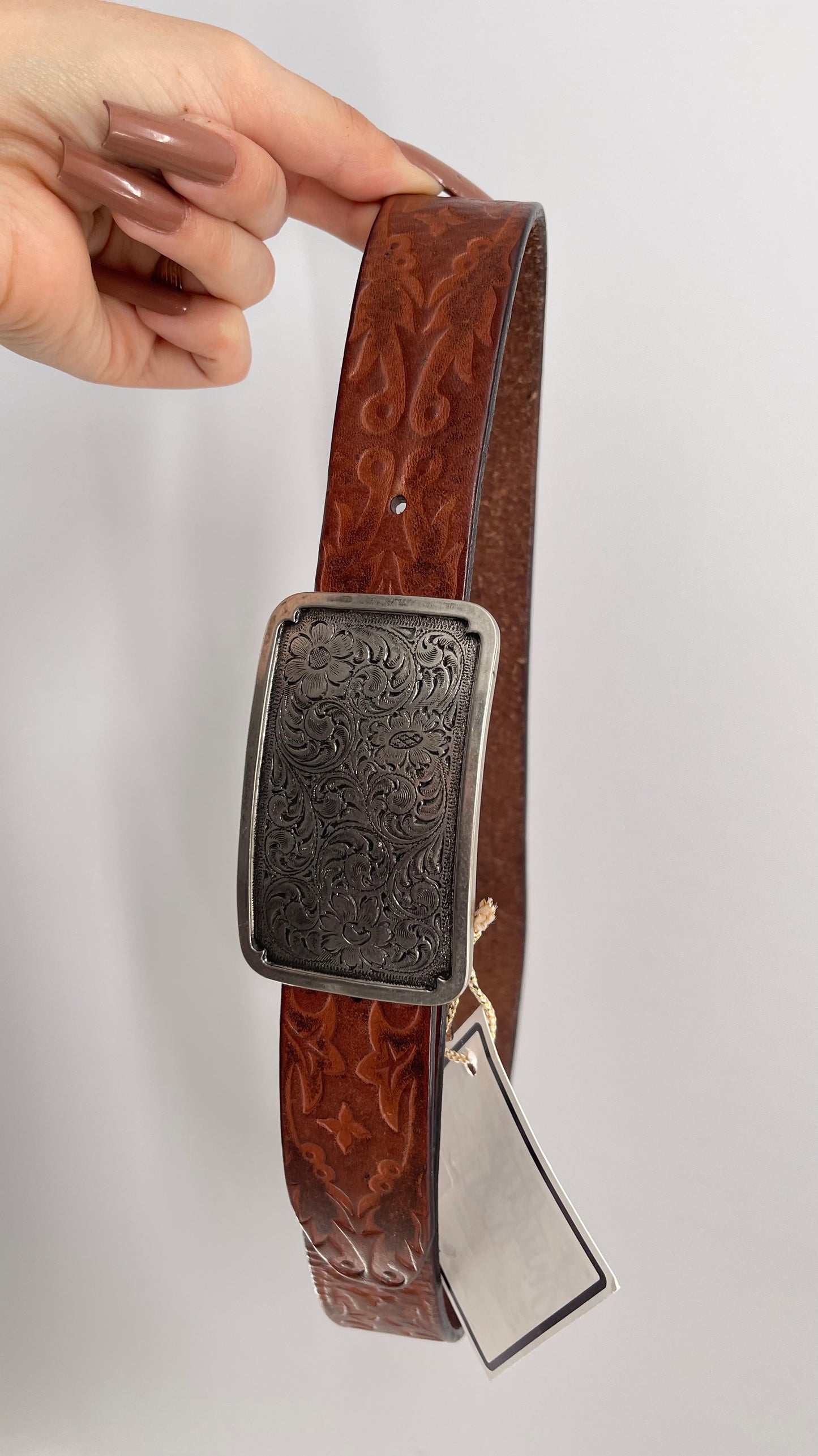 Vintage FOSSIL 1995 Embossed Genuine Leather Belt with Engraved Silver Buckle