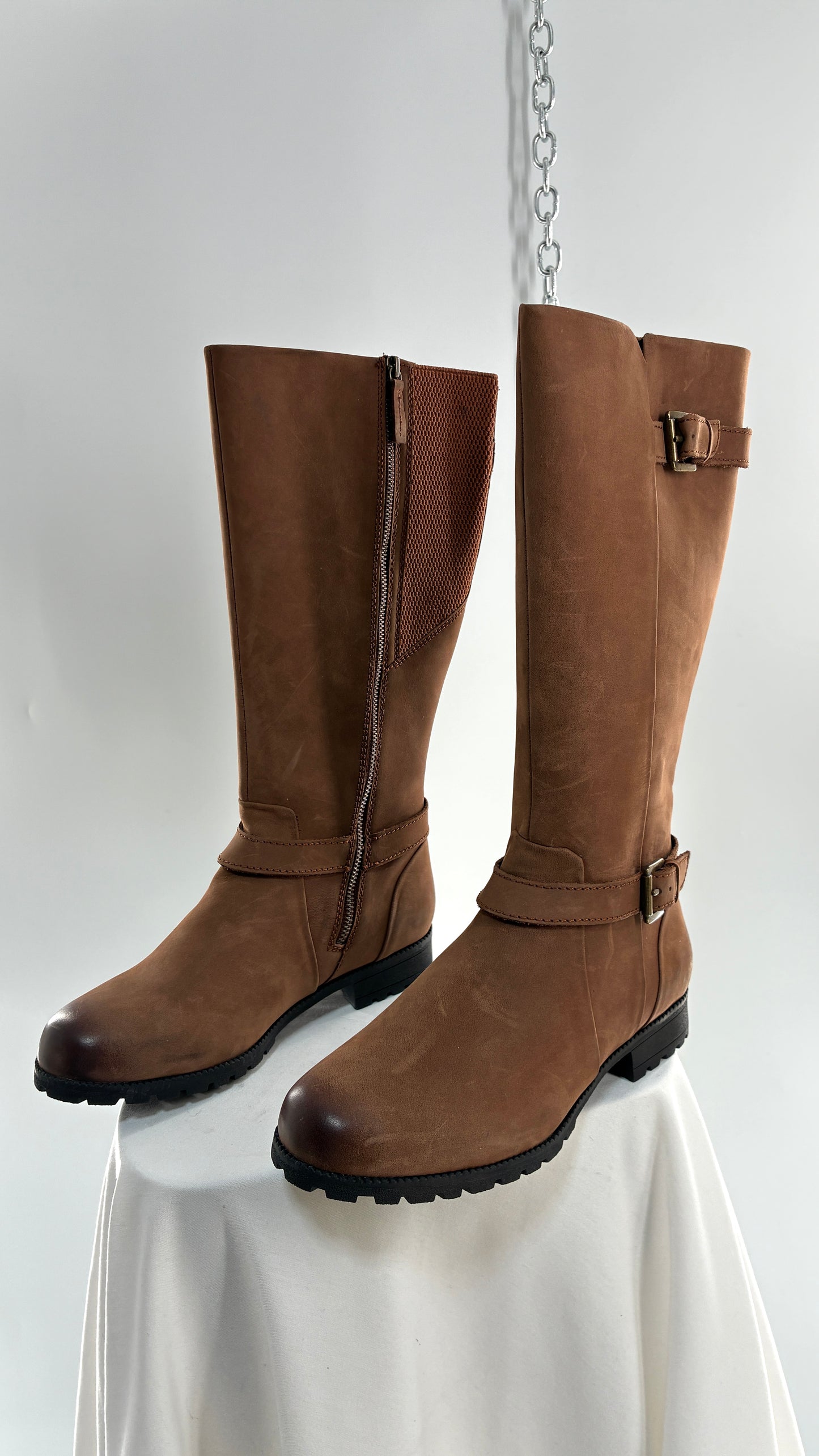 Deadstock Vintage HOTTER Belle Genuine Thick Leather Waxed Boots with Polished Toe Box and Heel (9)