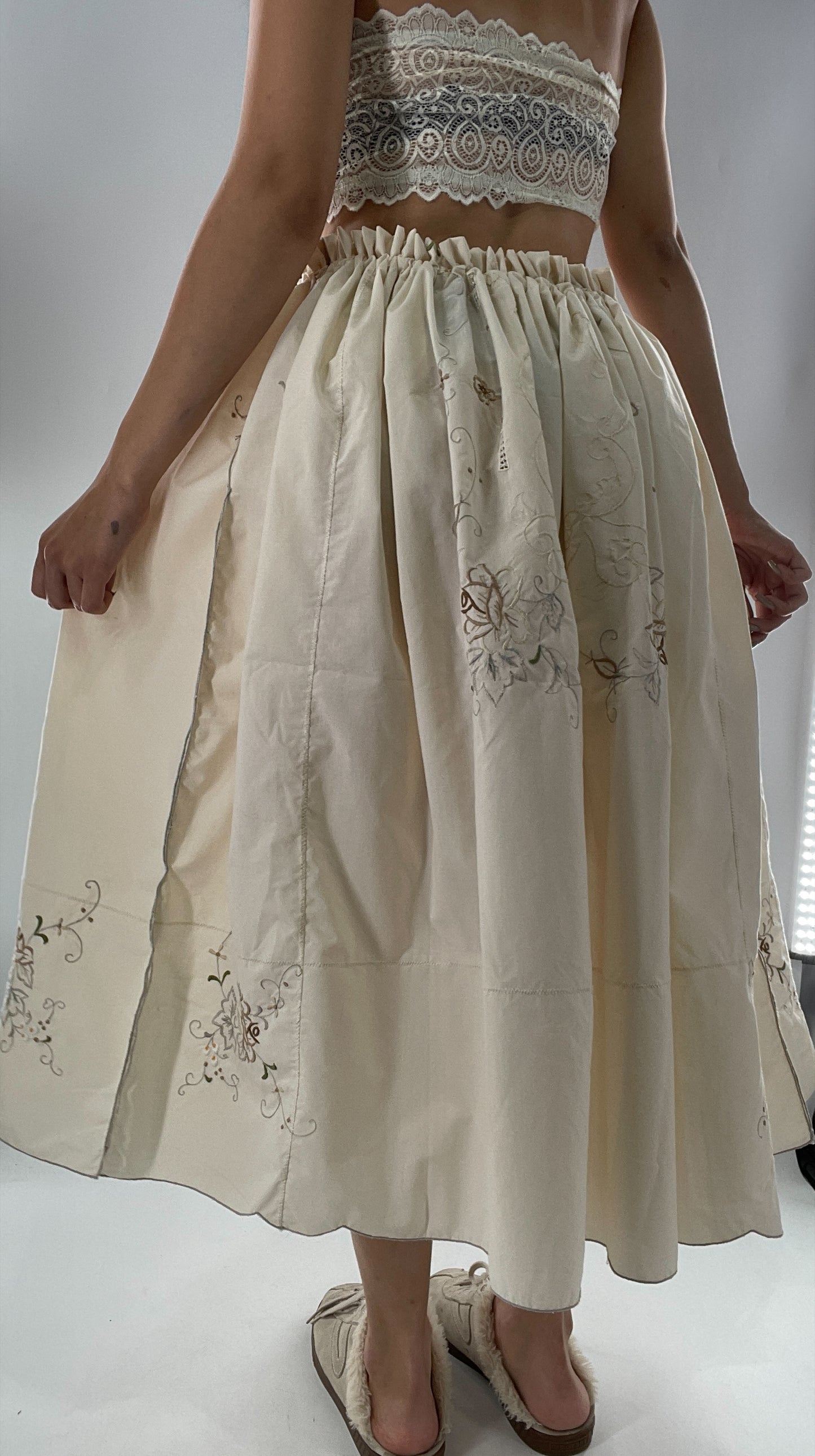 Custom Handmade Vintage Embroidered Off White Soirée Skirt (One Size)