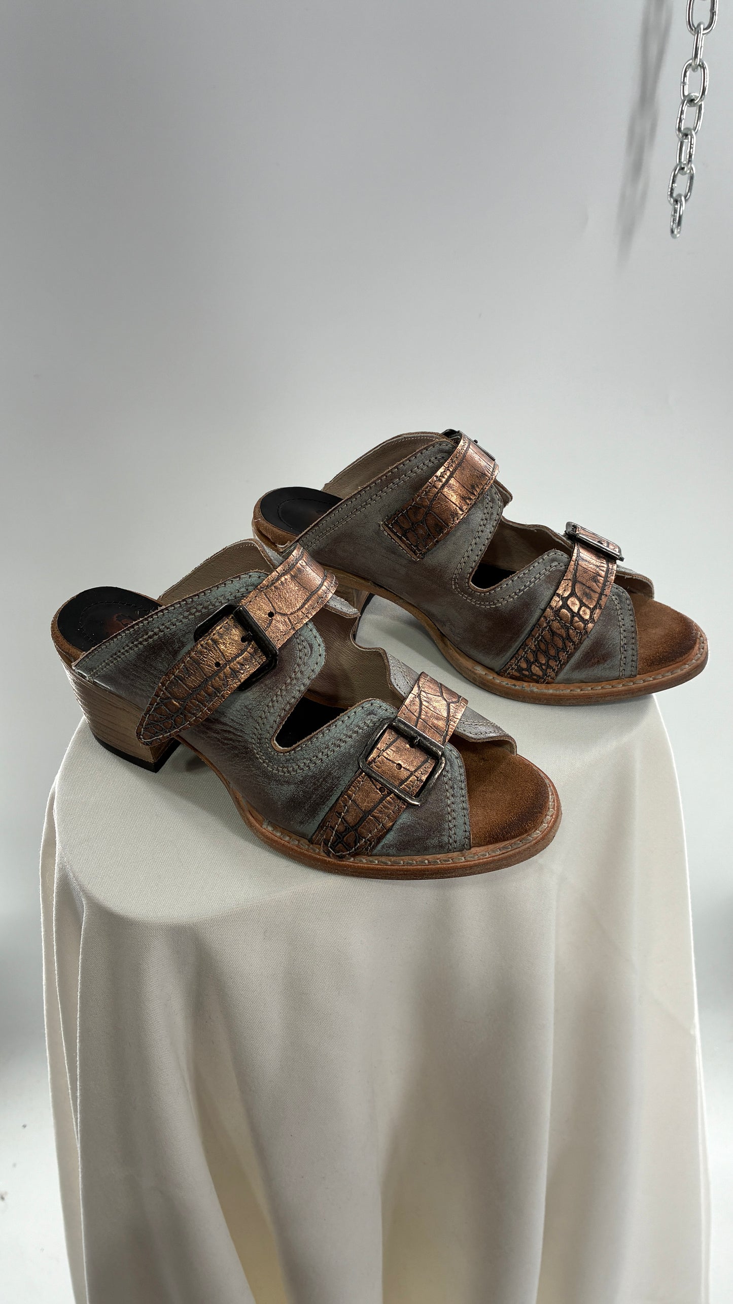 Free Bird Caprice Leather Sandal with Bronze Embossed Straps and Stamped Sole Made in Mexico (7)