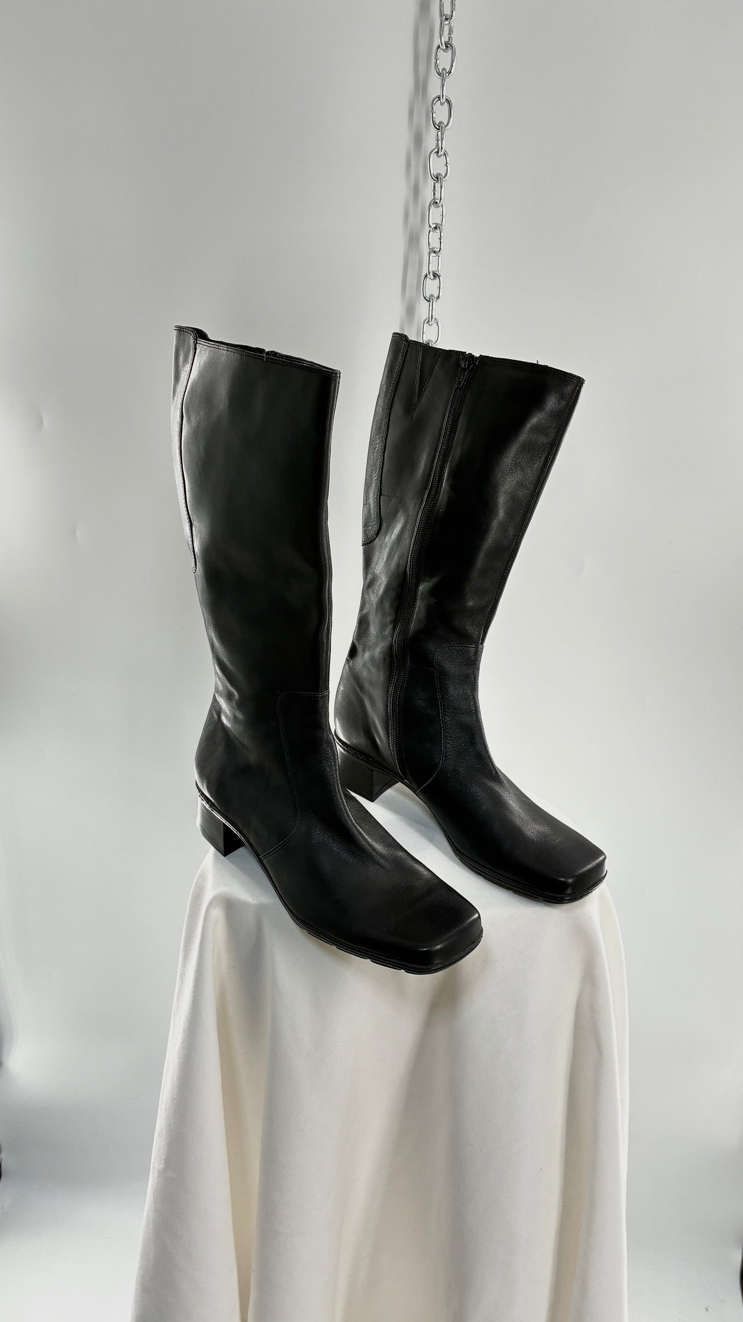 Vintage BANDOLINO 1990s Black Square Toe Boots (9.5)