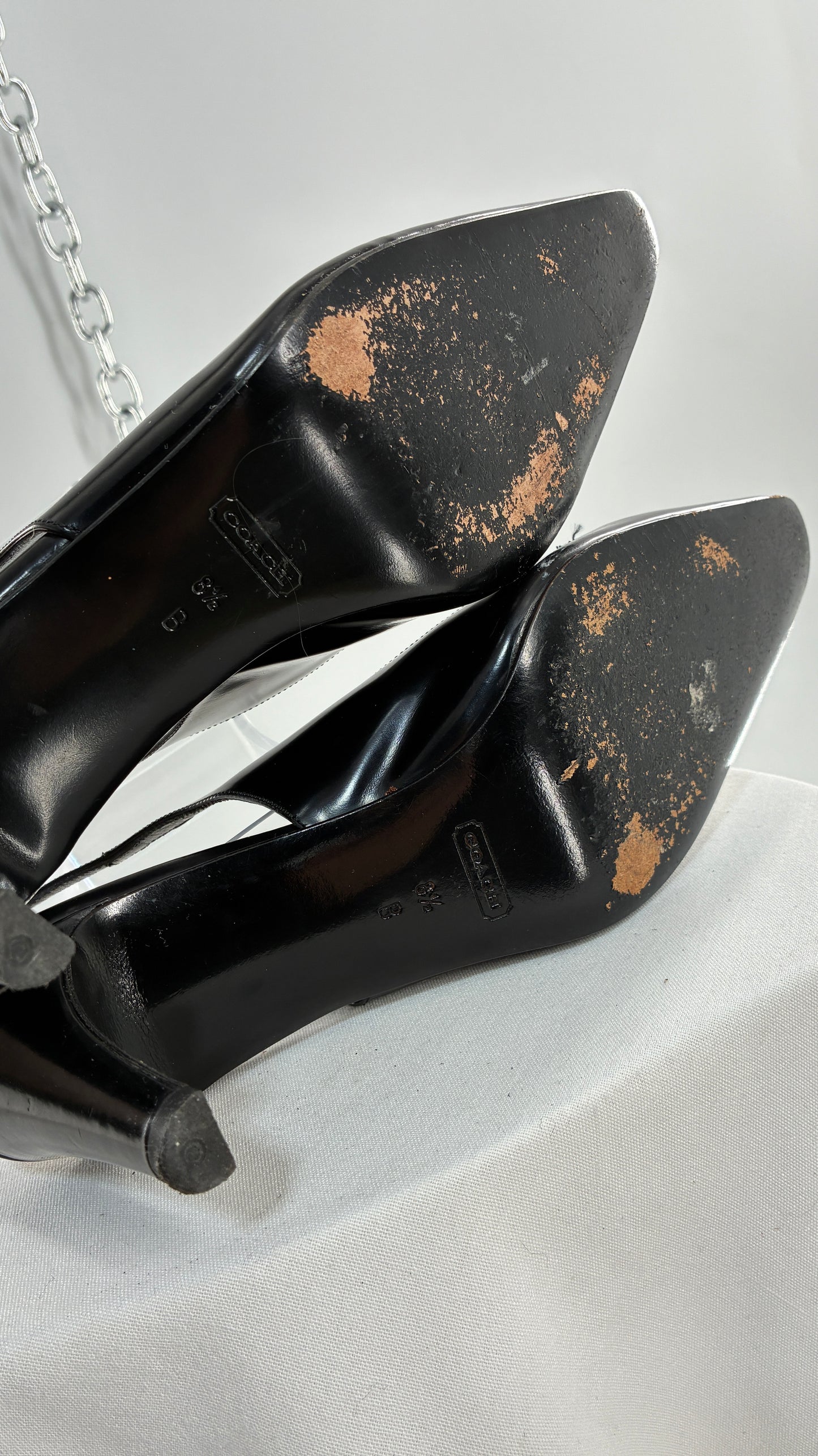 Vintage COACH Black Patent Leather Sling Back Kitten Heel with Brass Closure Detail (8.5)