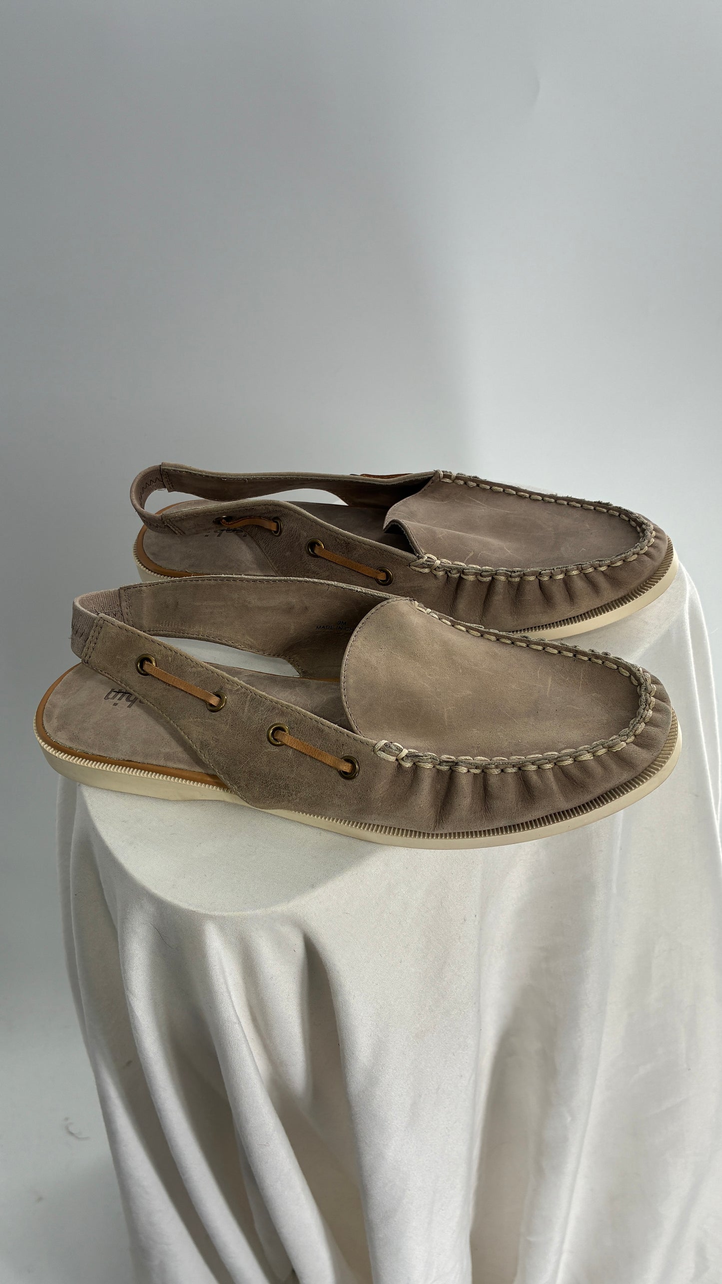 FARYL ROBIN Genuine Leather Taupe Slingback Boat Shoes (9)
