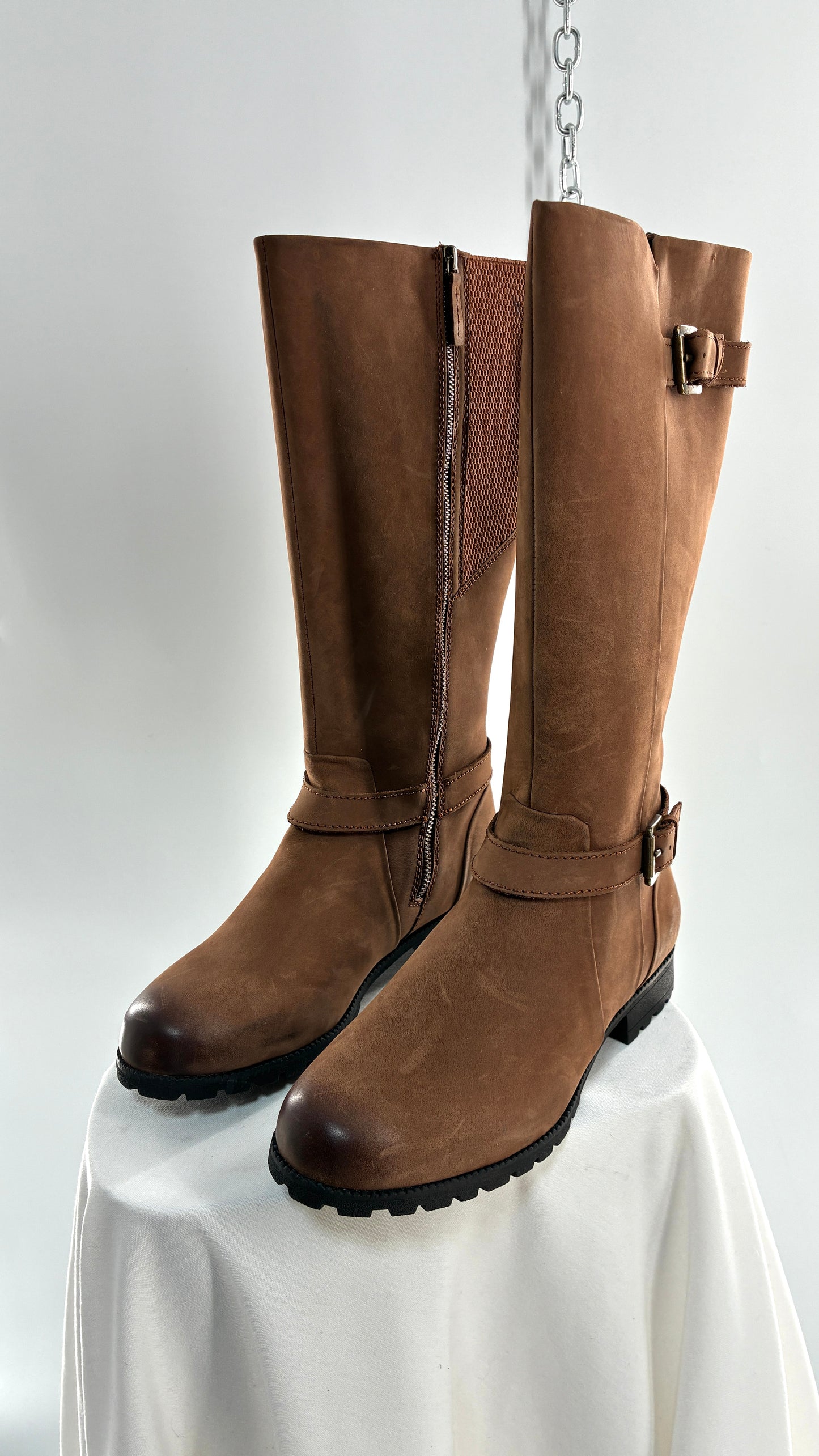 Deadstock Vintage HOTTER Belle Genuine Thick Leather Waxed Boots with Polished Toe Box and Heel (9)