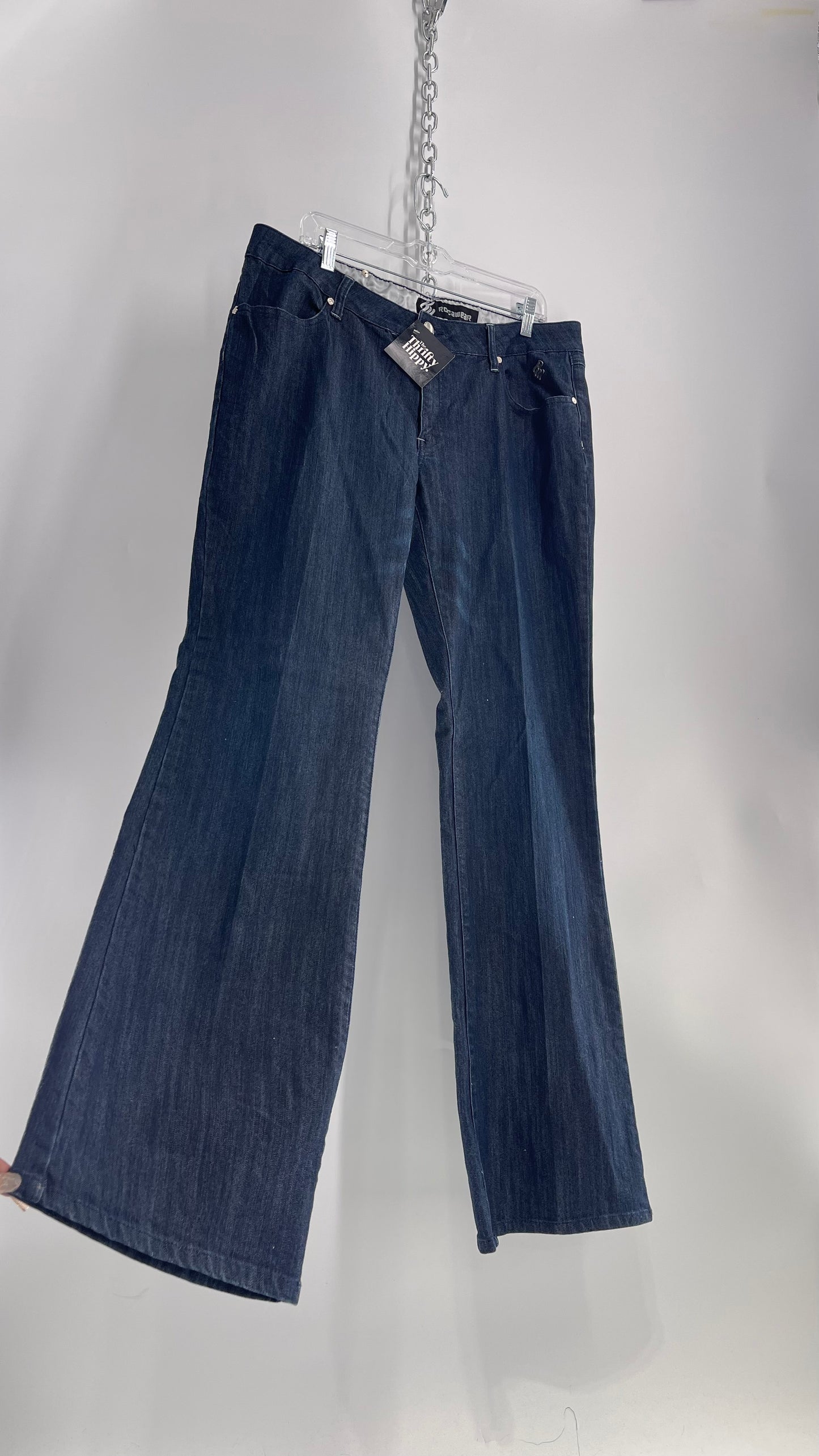 Rocawear Vintage Jeans with Embroidered Pockets and Metal Jacron (16)