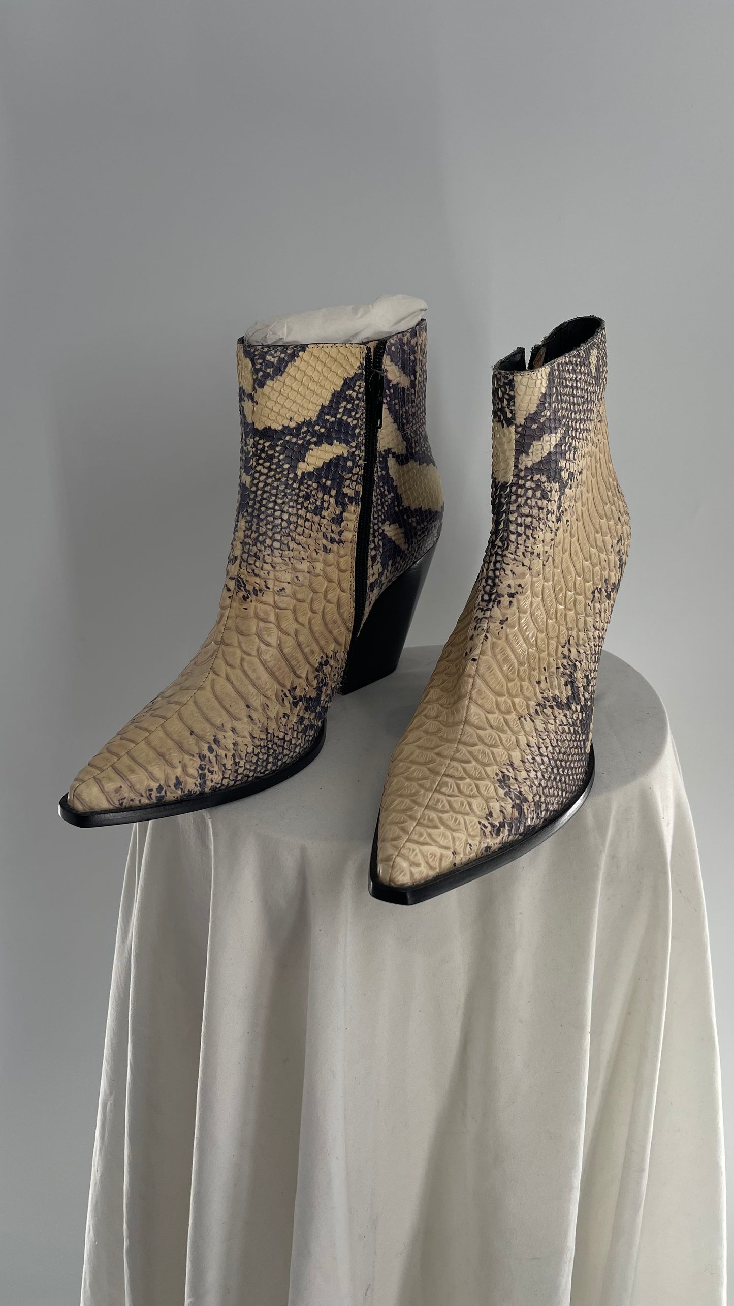 Jeffrey Campbell Snake Skin Patterned Pointed Boots (10)