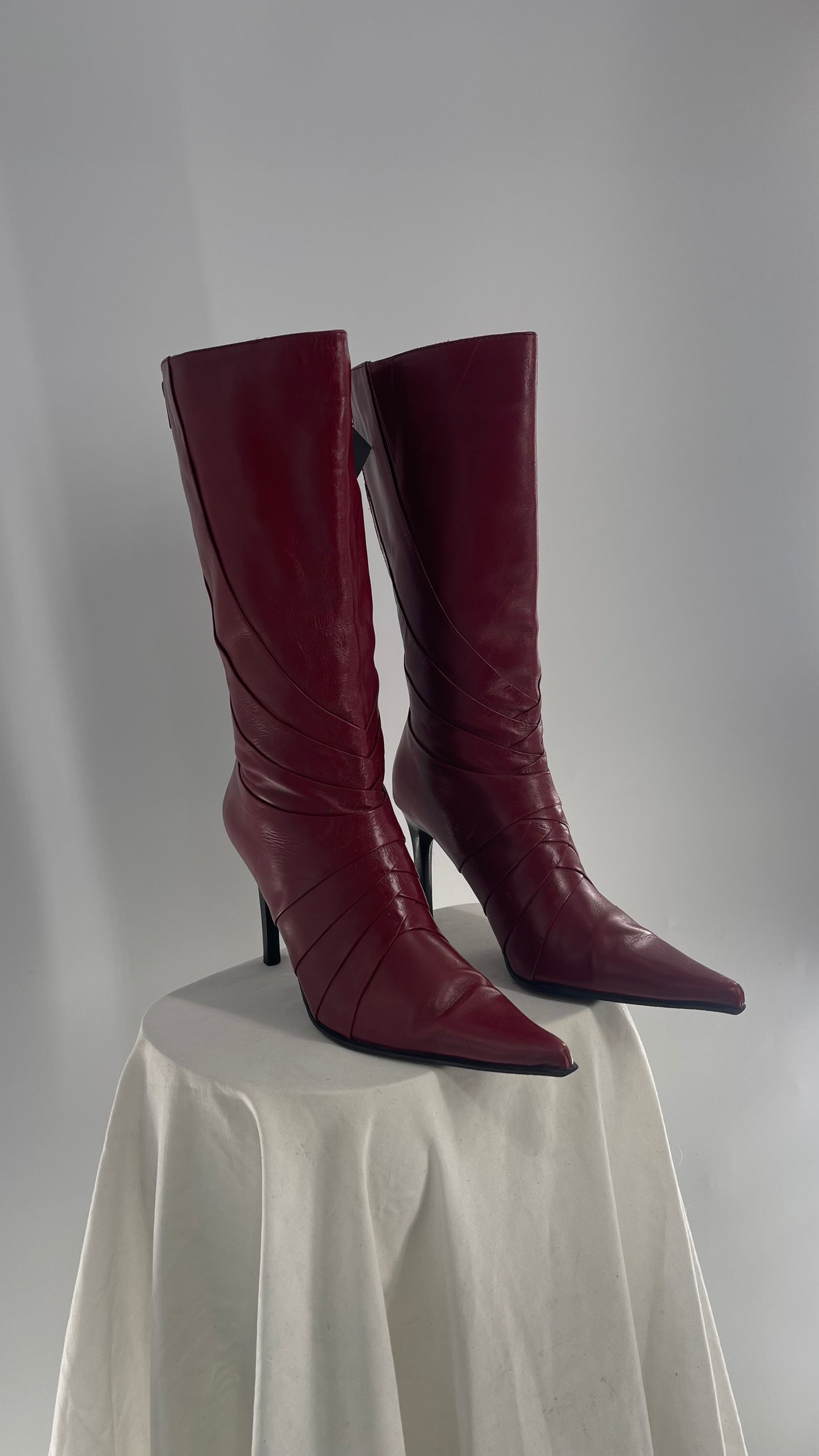 Vintage ALDO Cherry Red Pleated Pointed Toe Knee High Heeled Boots (38)