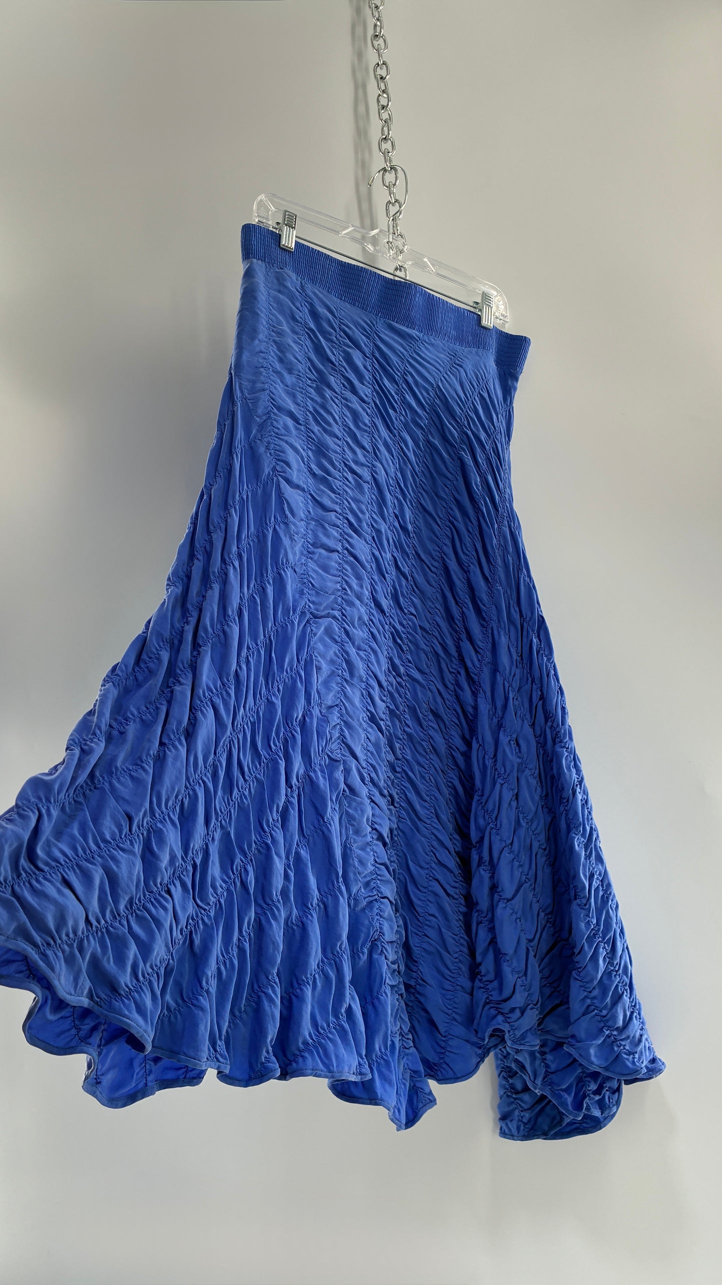 Vintage DKNY 100% Silk Cobalt Blue Skirt (Small)