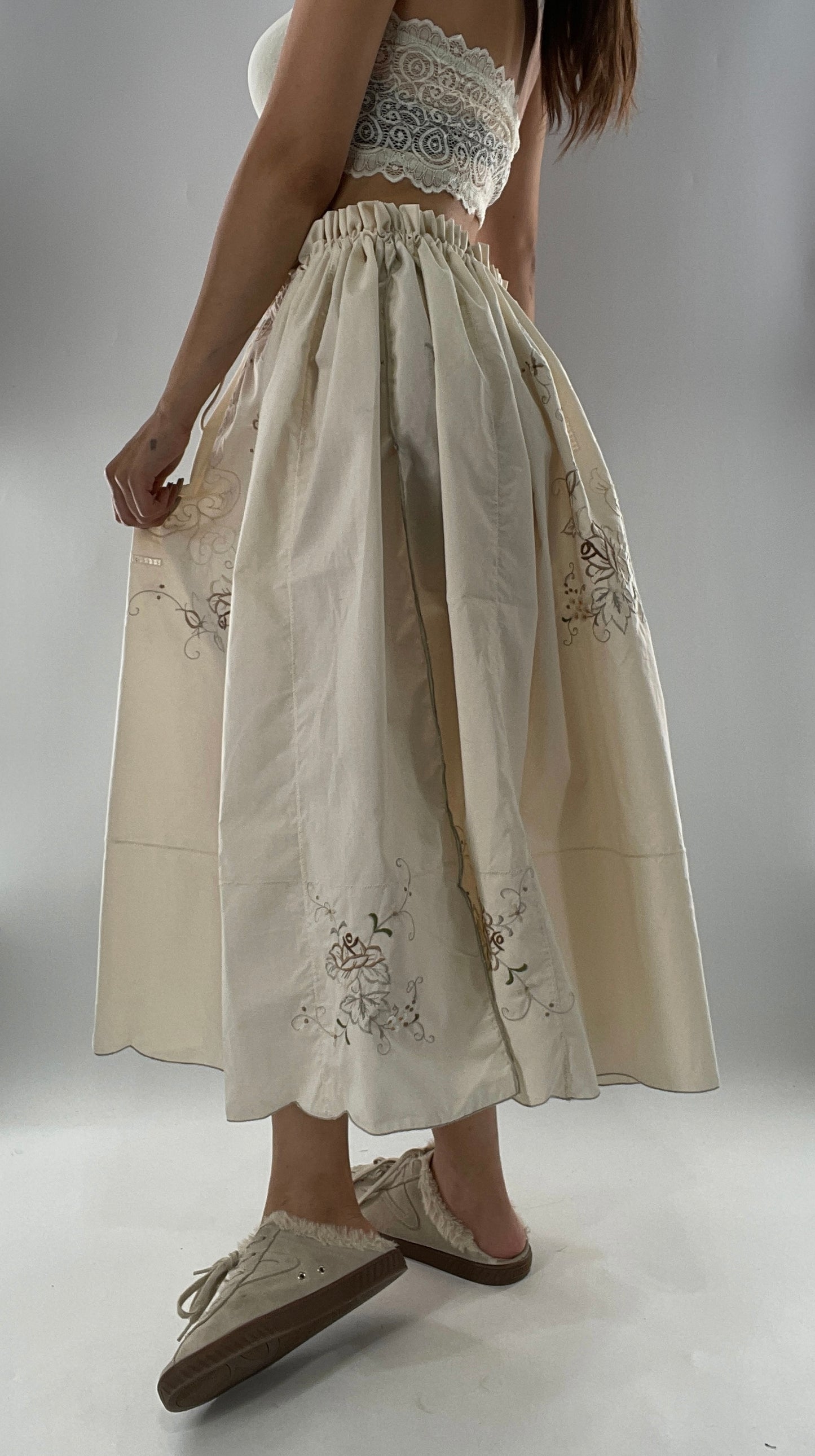 Custom Handmade Vintage Embroidered Off White Soirée Skirt (One Size)