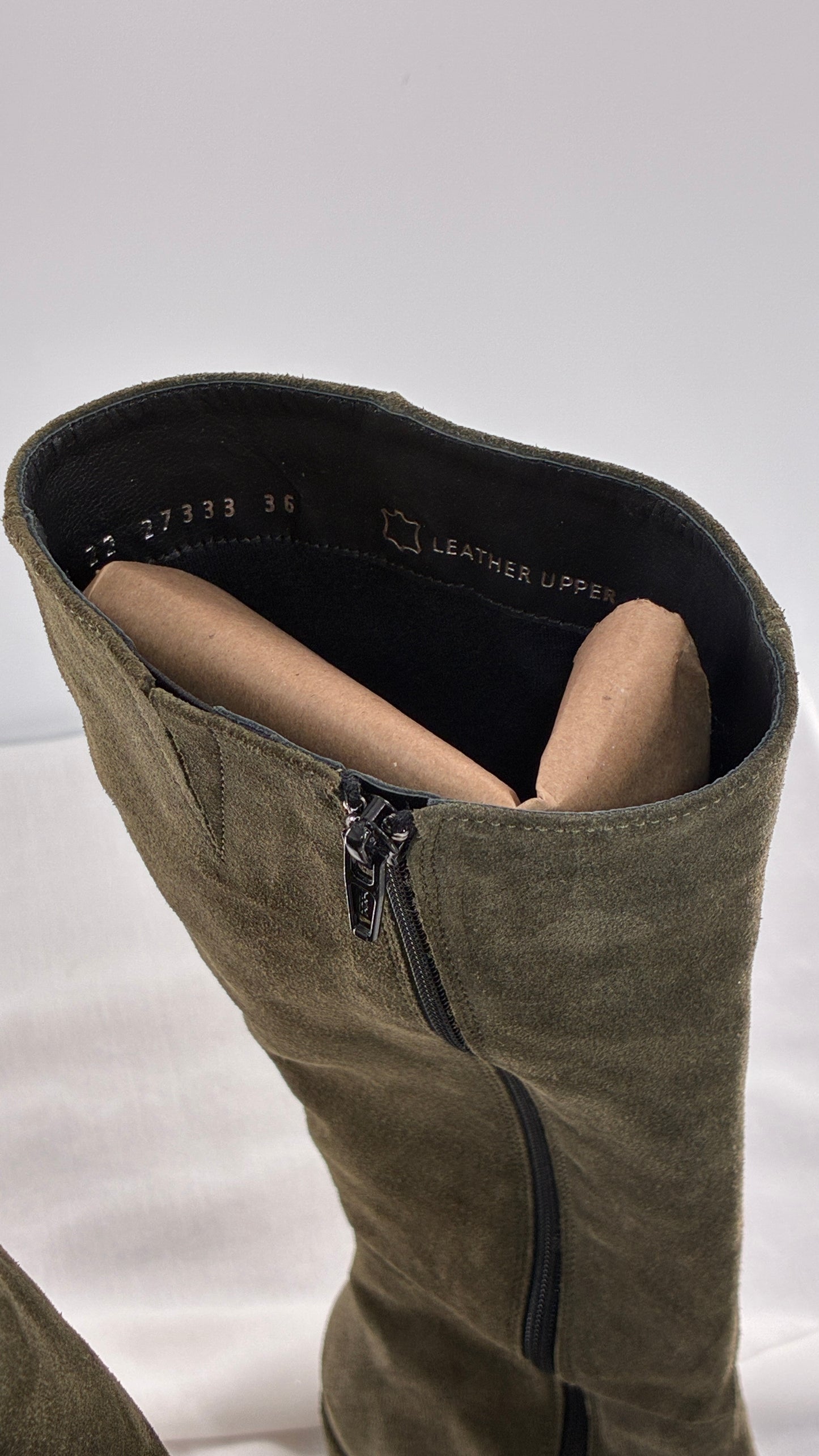 Vintage ERIC MICHAEL Olive Green Suede Boots Square Toe Knee High Boots (36)