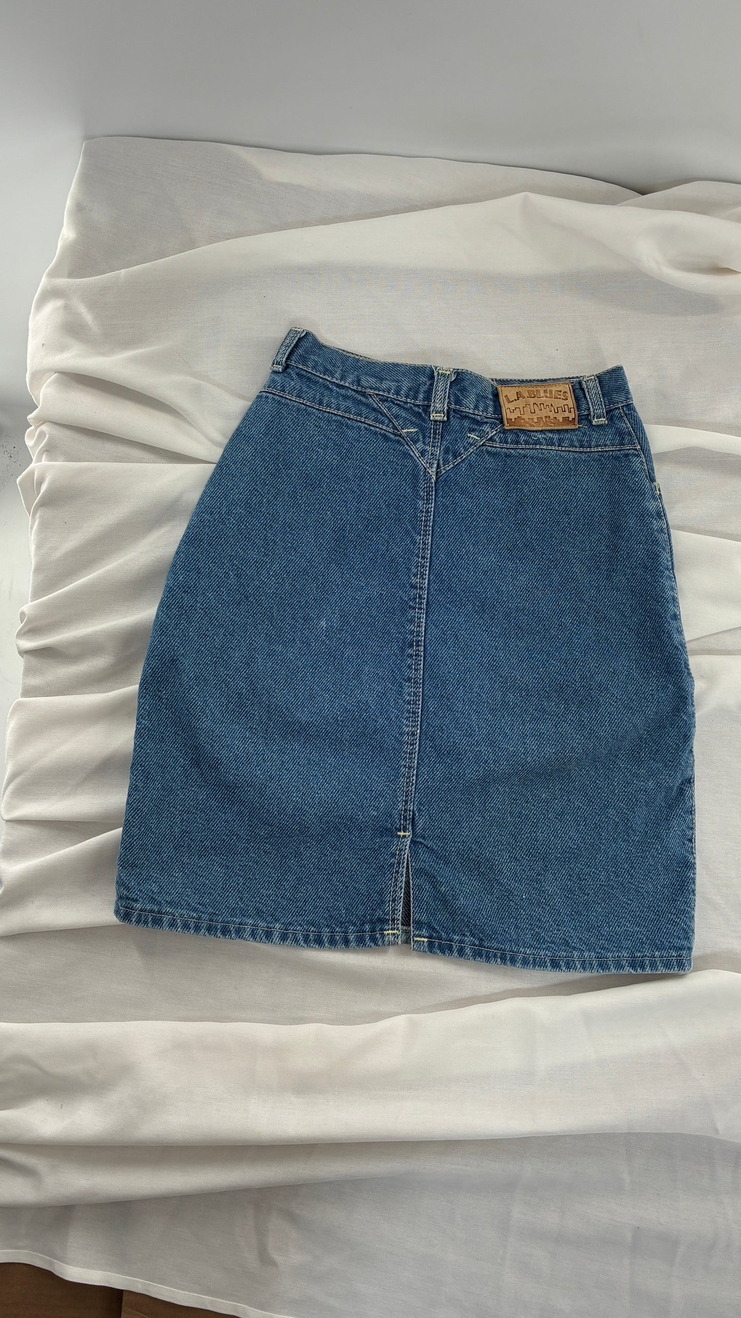 Vintage LA BLUES 1990s High Waisted Denim Mini Skirt (XS/S)