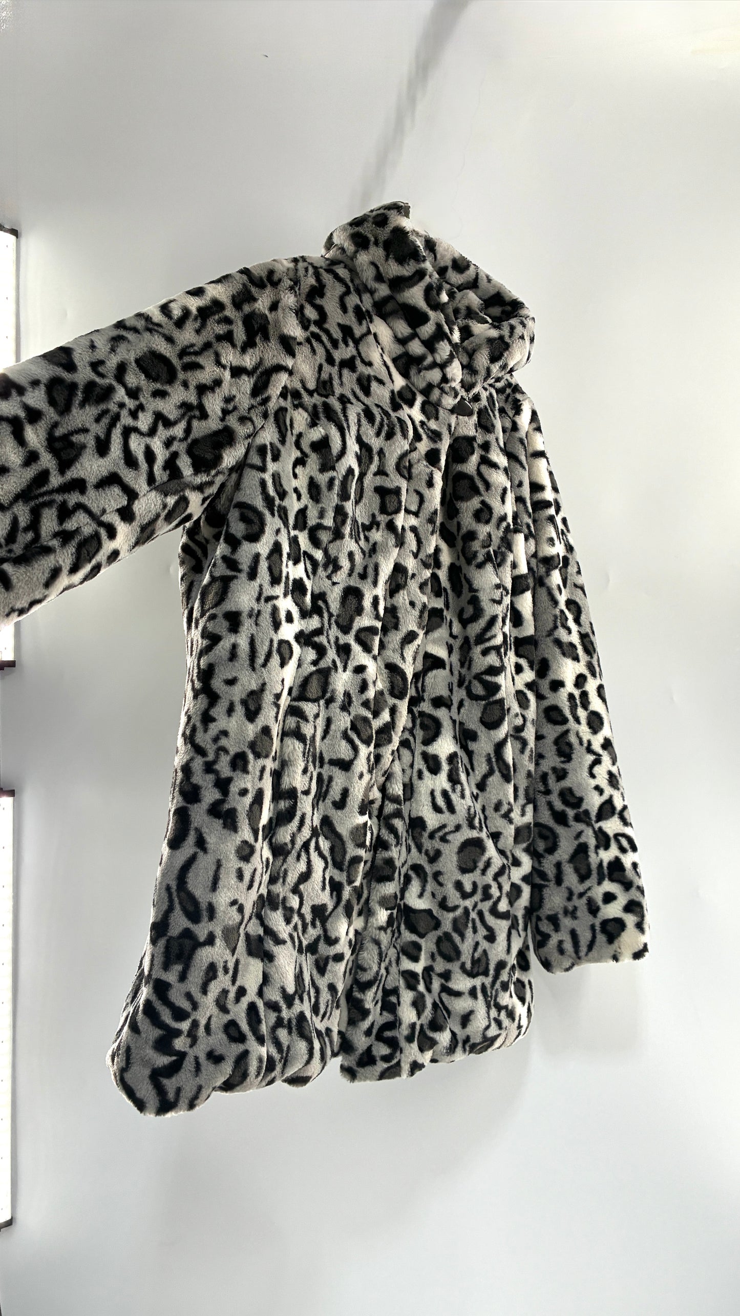 Vintage DENNIS BASSO Reversible Leopard Fur and Quilted, Hooded Coat (Large)