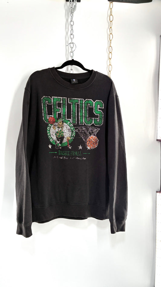 Vintage Worn In Comfy CELTICS Crewneck (XL)