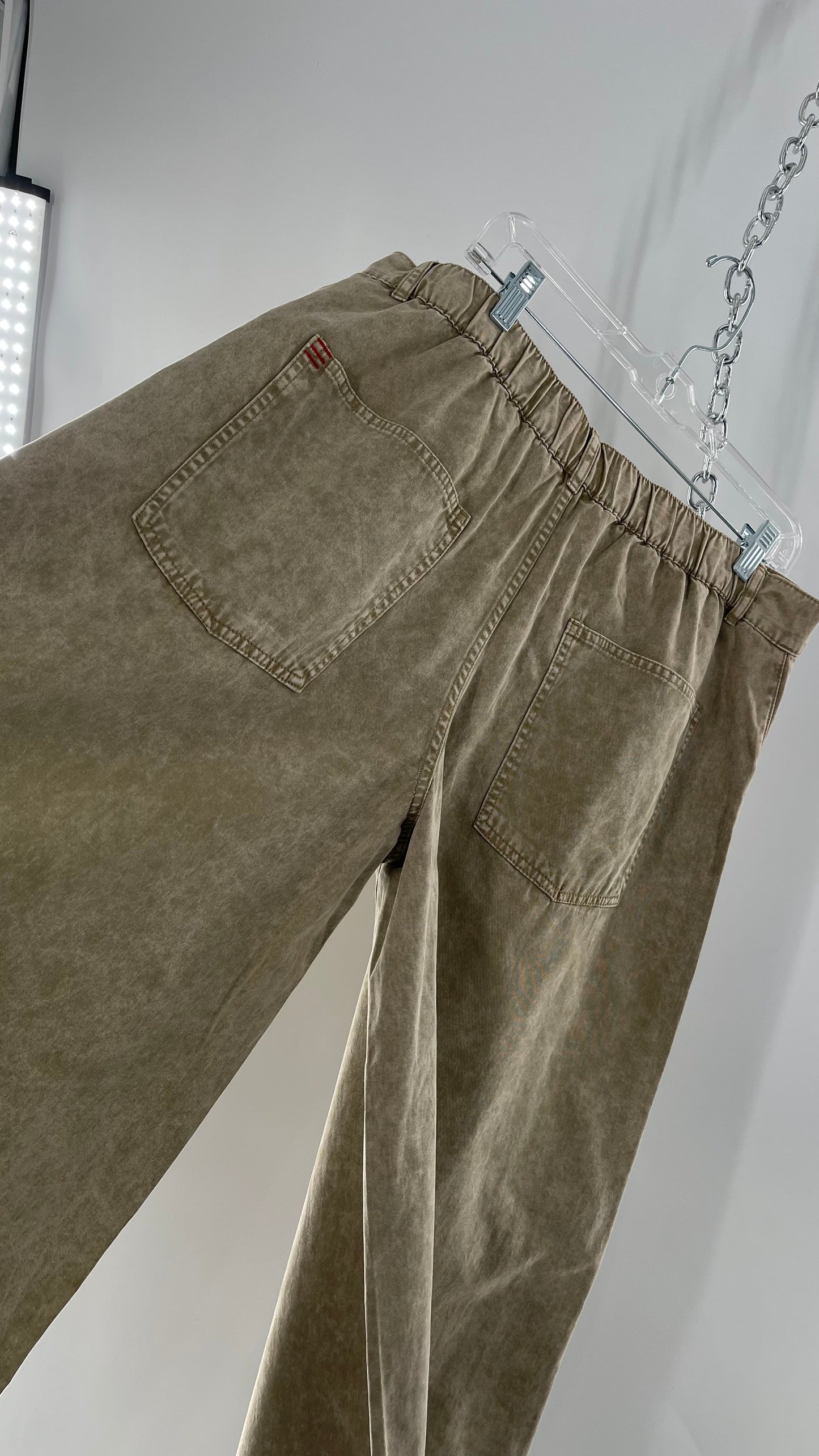 BDG Tan Ultra Wide Leg Acid Wash Jeans with Raw Edge Hem (32)