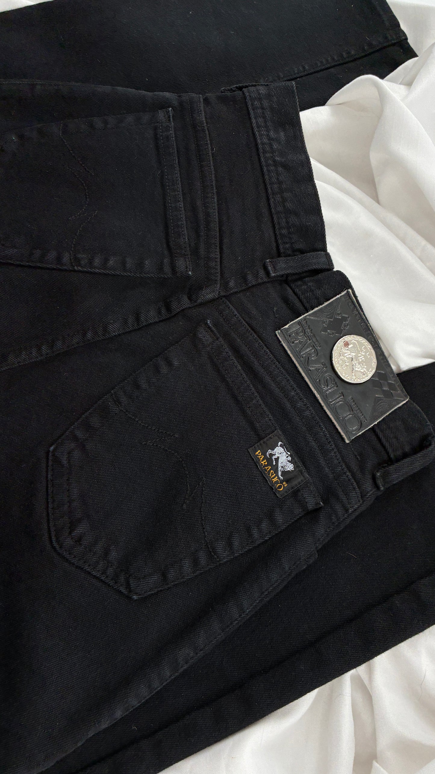 RARE Vintage PARASUCO Black Ultra High Waisted Mom Jean (29)