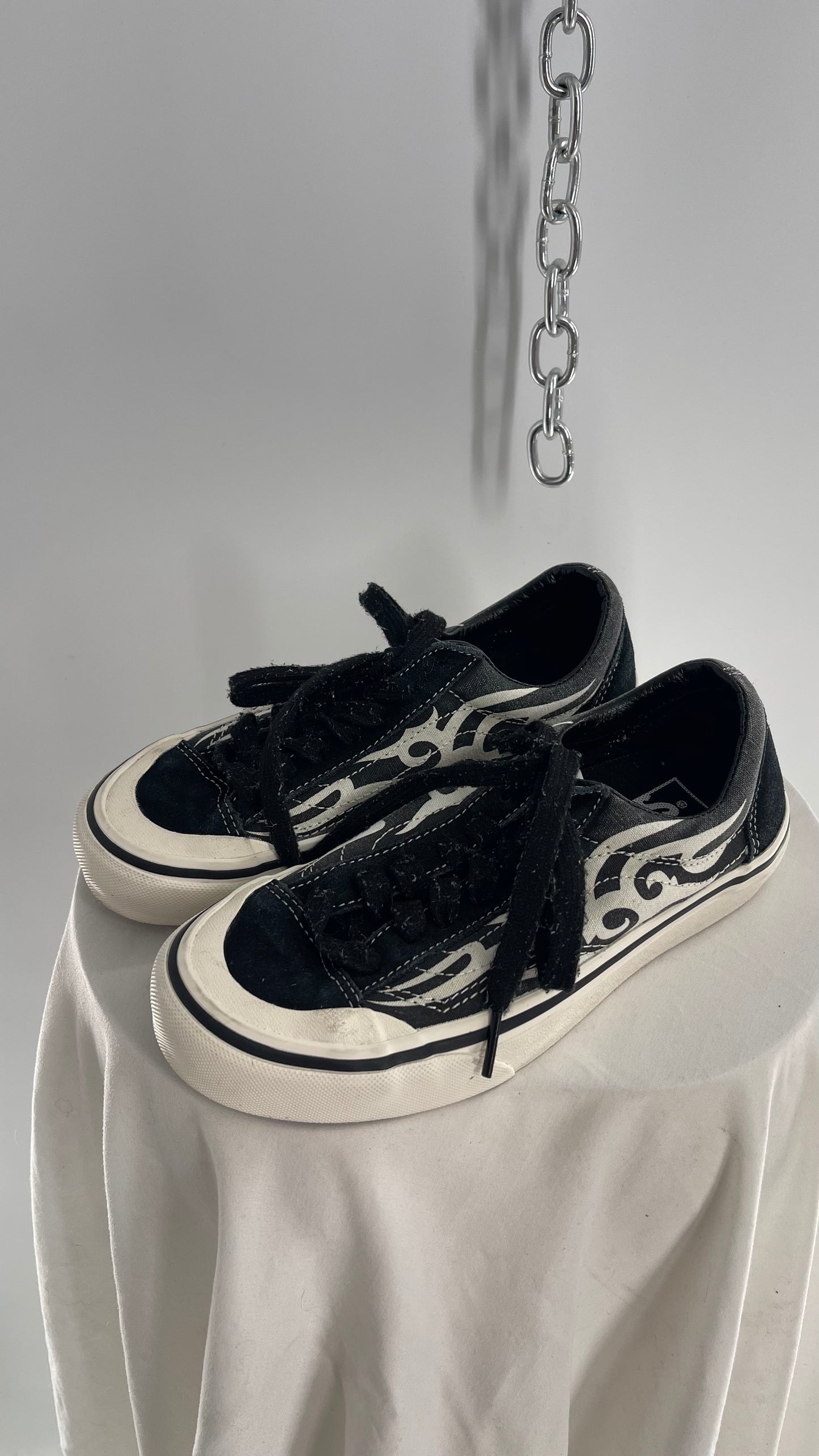 Vintage Distressed 36SF TRIBAL Flame Motif Black/White Original Vans (L6.5)