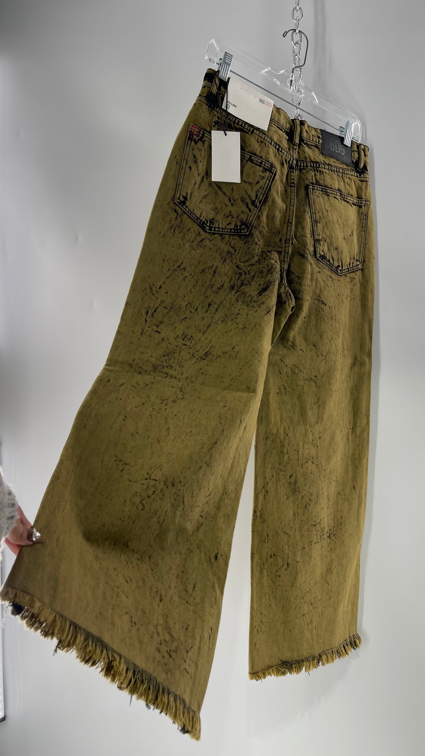 BDG Urban Outfitters Acid Wash Mossy Green High and Wide Jeans with Tags Attached (29)