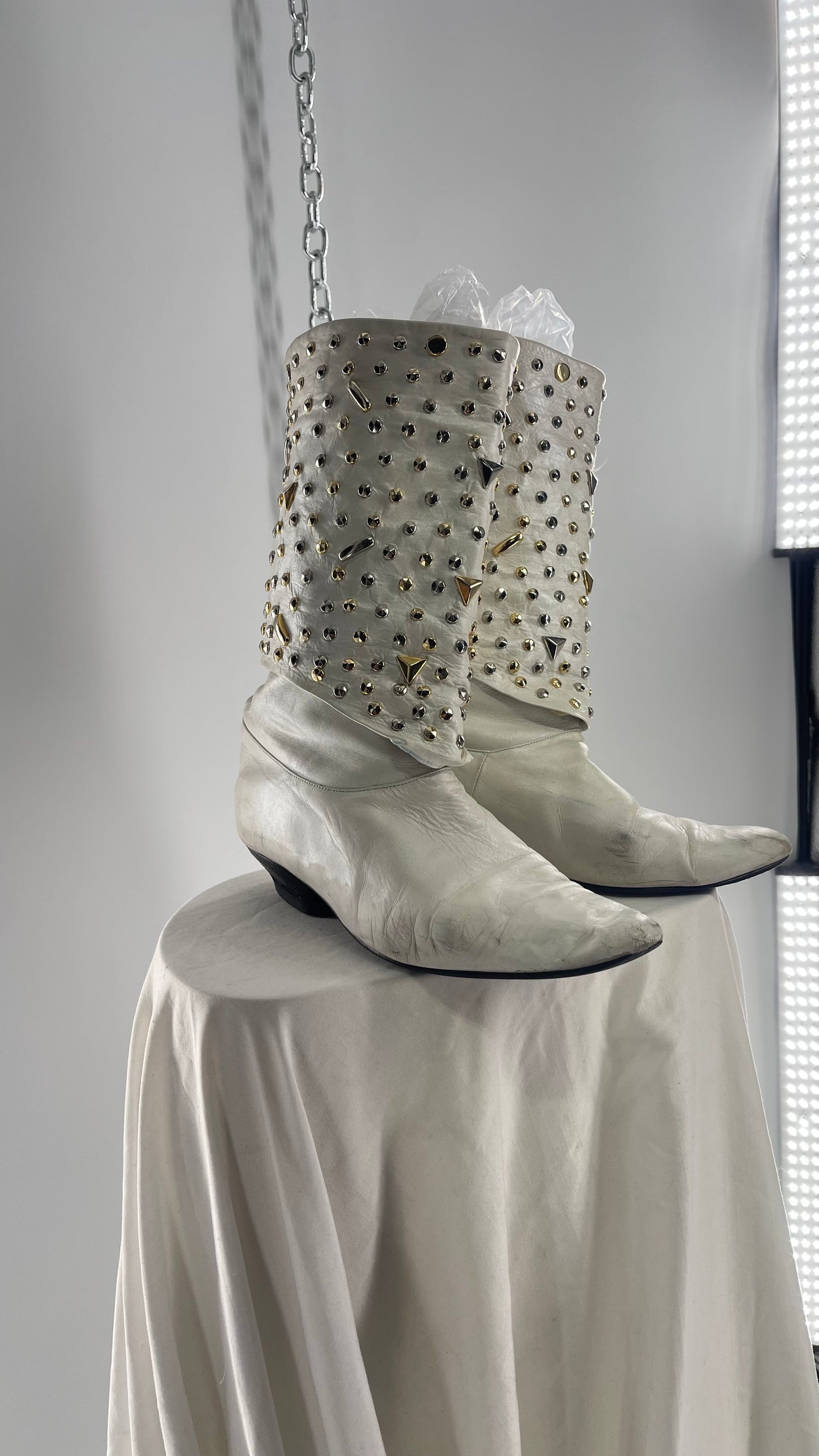 Vintage 1980s Fantasy Collection White Leather Pointed Boots with Mixed Metal Studs (8)