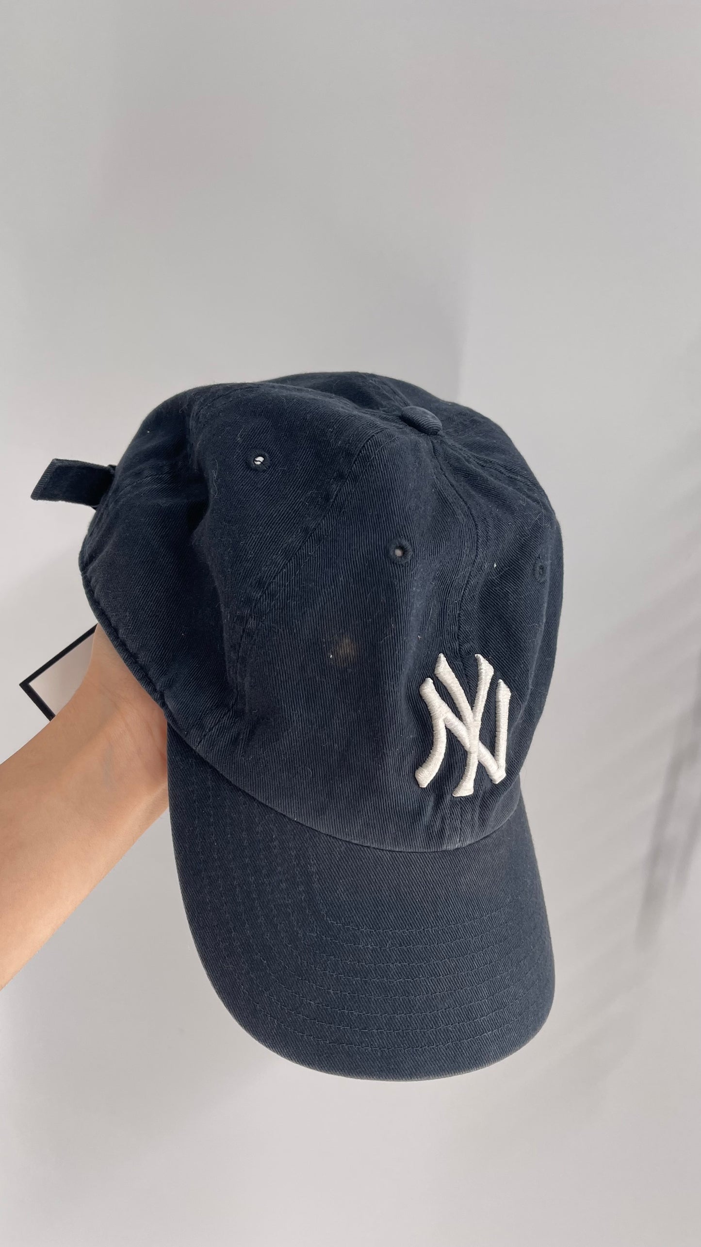 Vintage Yankees Navy Baseball Cap